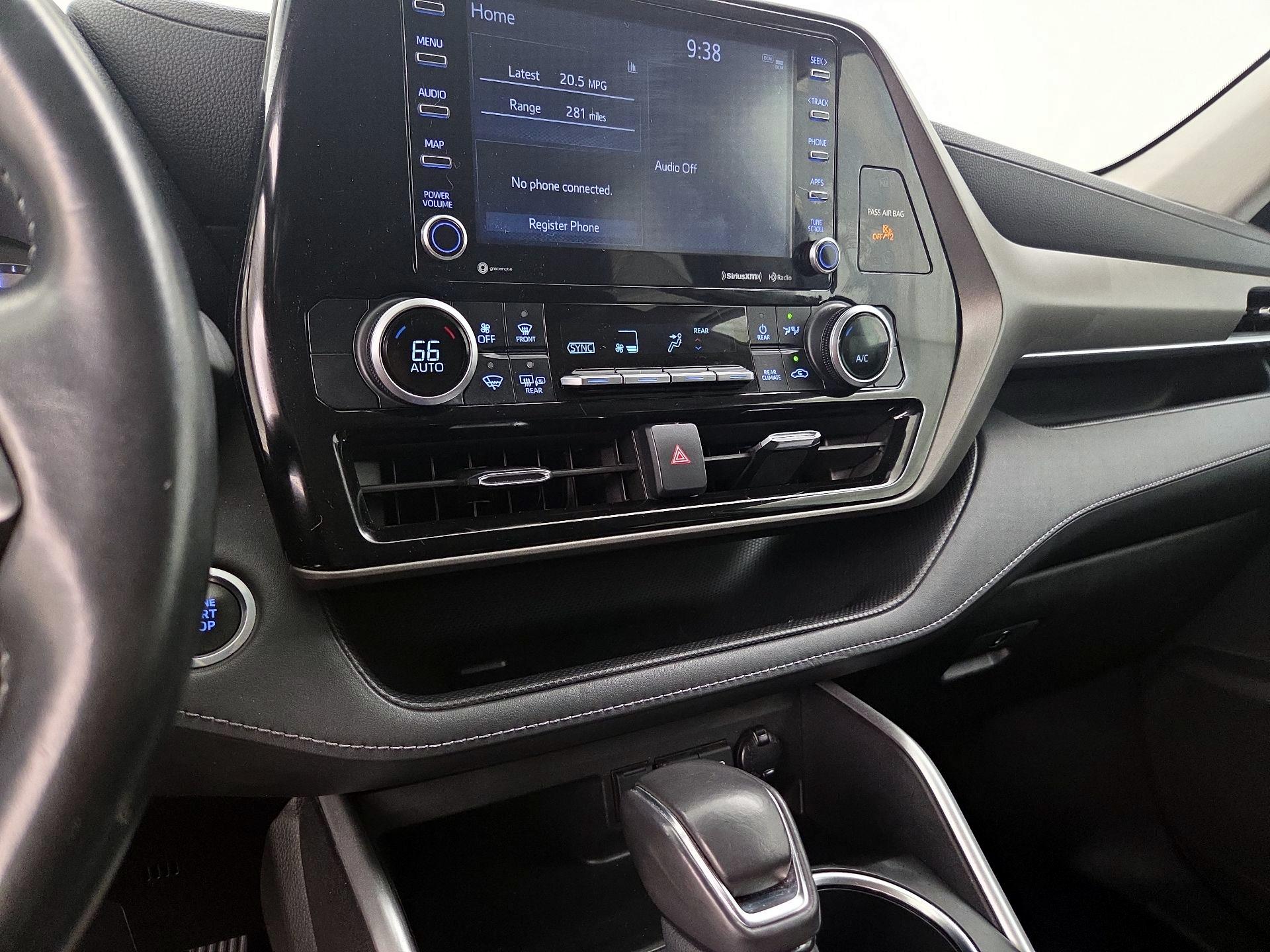 Thumbnail: 2021 Toyota Highlander - 16
