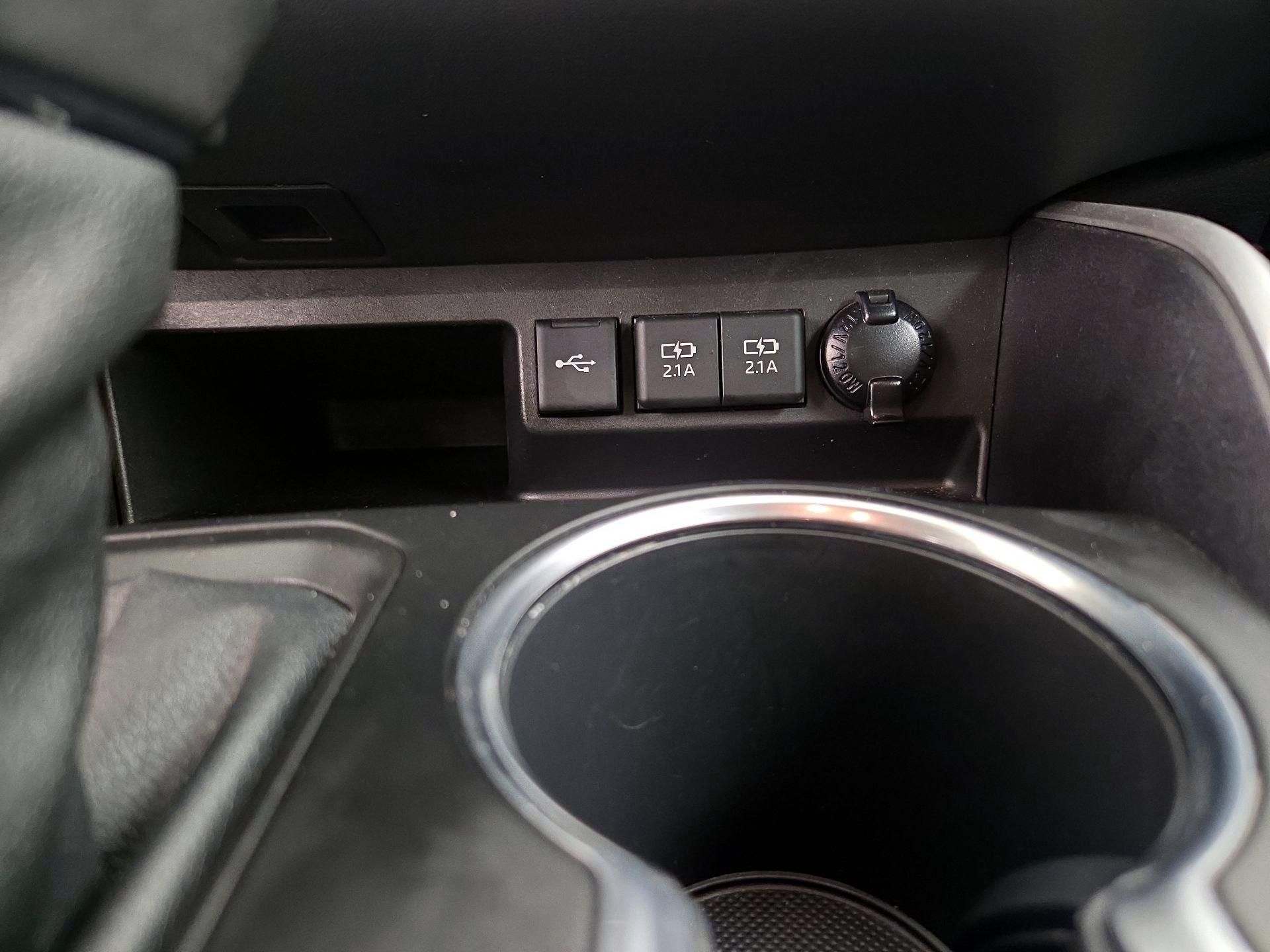 Thumbnail: 2021 Toyota Highlander - 18