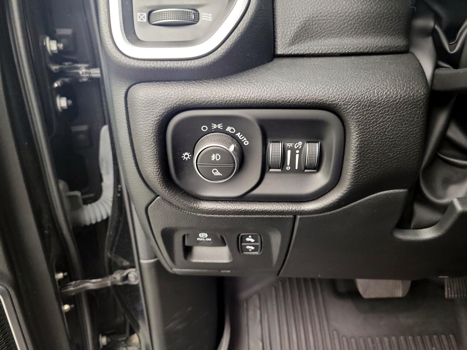 Thumbnail: 2023 RAM 1500 - 13
