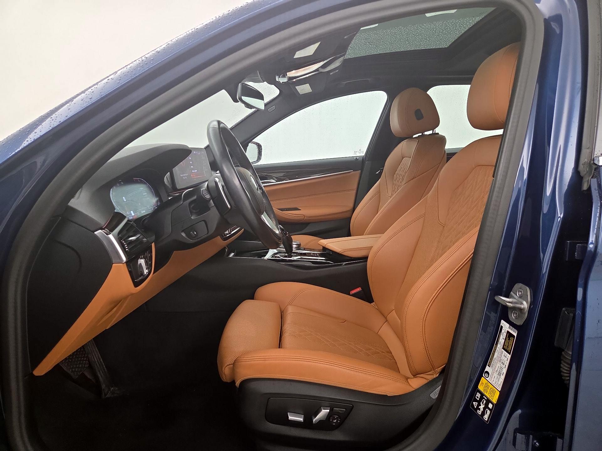 Thumbnail: 2023 BMW 5 Series - 11