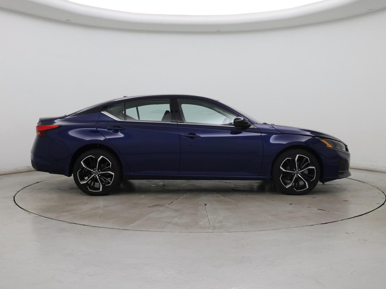 2024 Nissan Altima SR - Photo 8