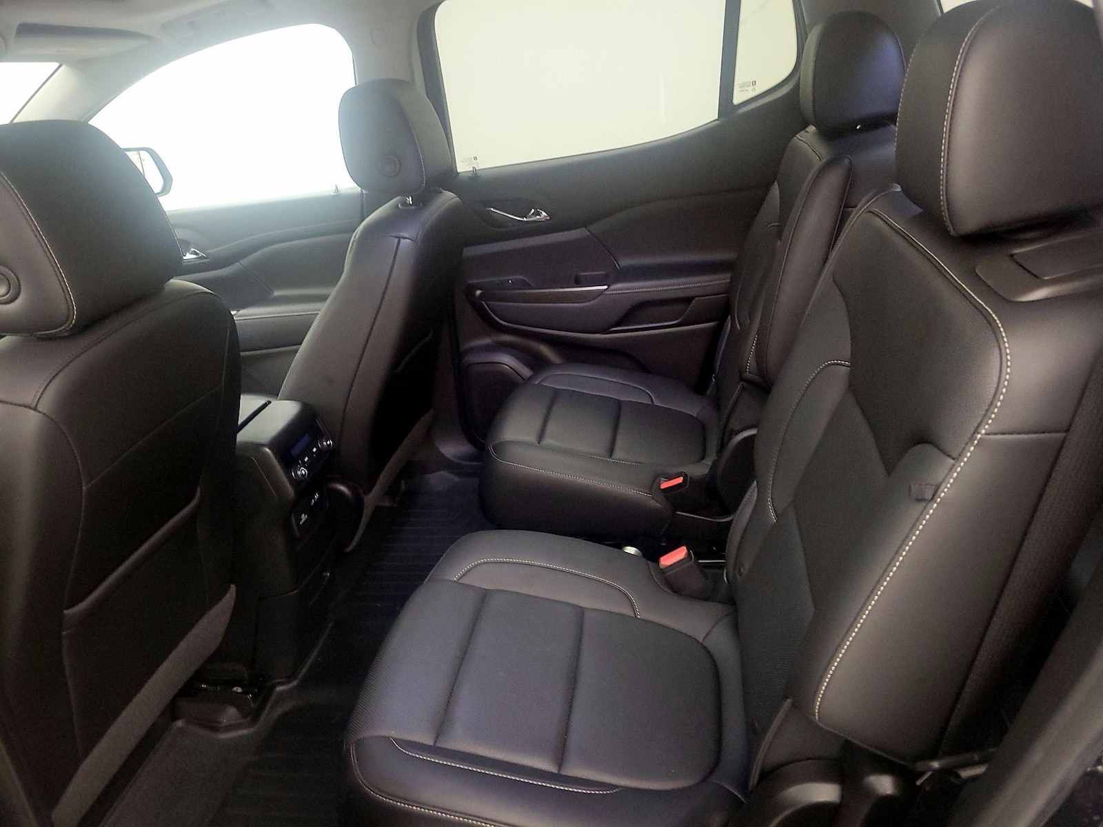 2021 GMC Acadia SLT - Photo 21