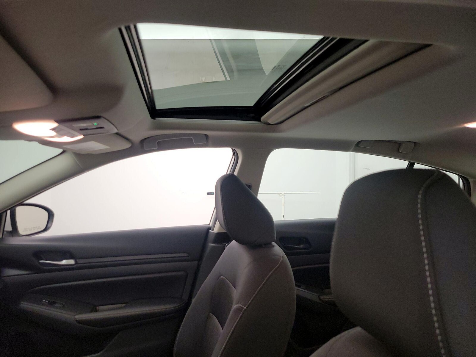 Sunroof(s) & Overhead Airbags