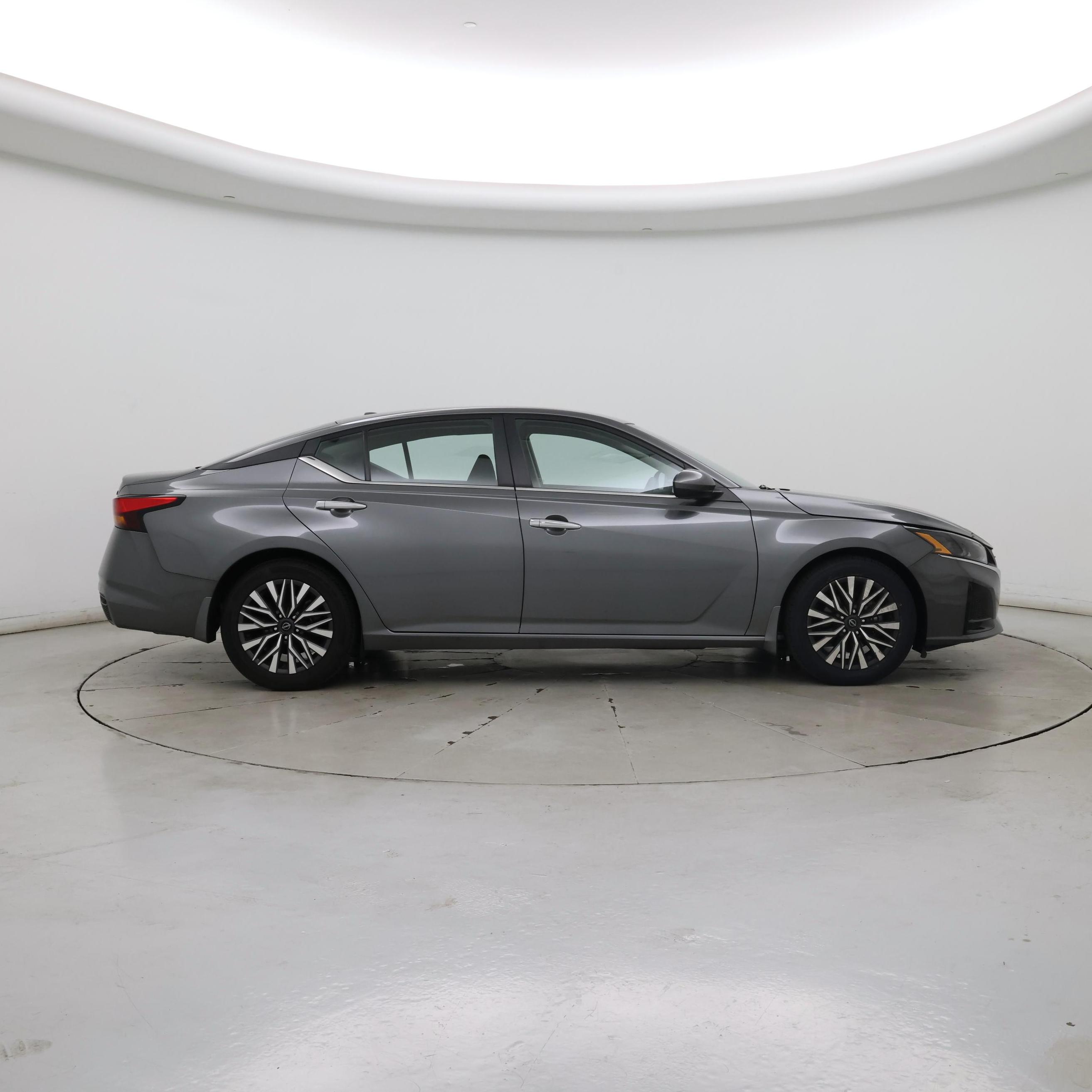 Thumbnail: 2023 Nissan Altima - 7