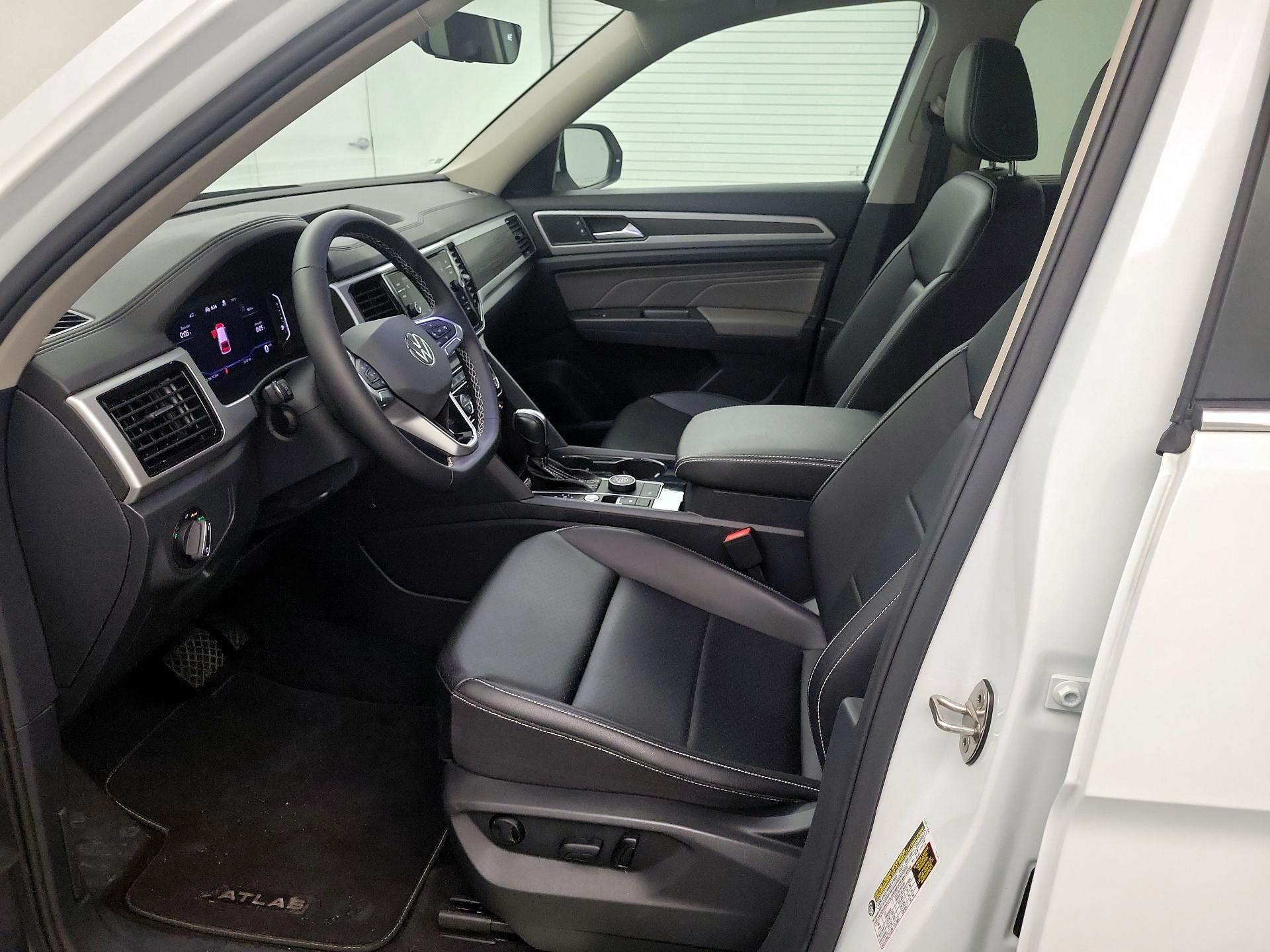 Thumbnail: 2023 Volkswagen Atlas - 11