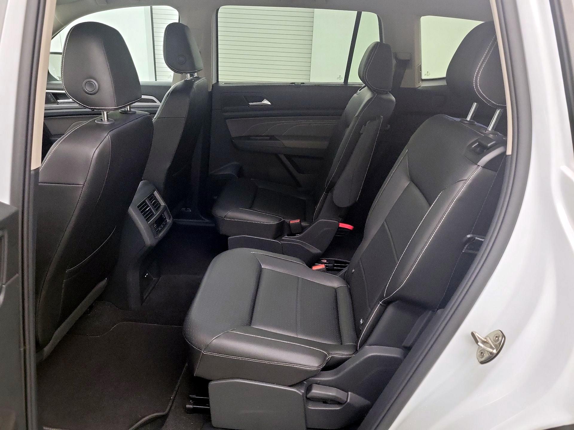 Thumbnail: 2023 Volkswagen Atlas - 18