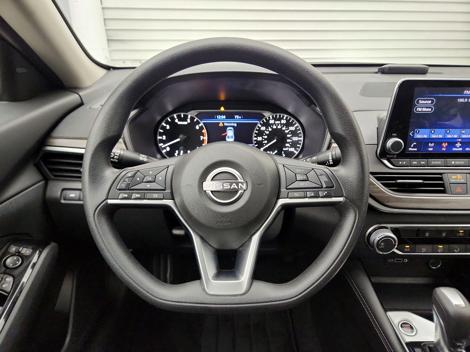 Thumbnail: 2023 Nissan Altima - 10