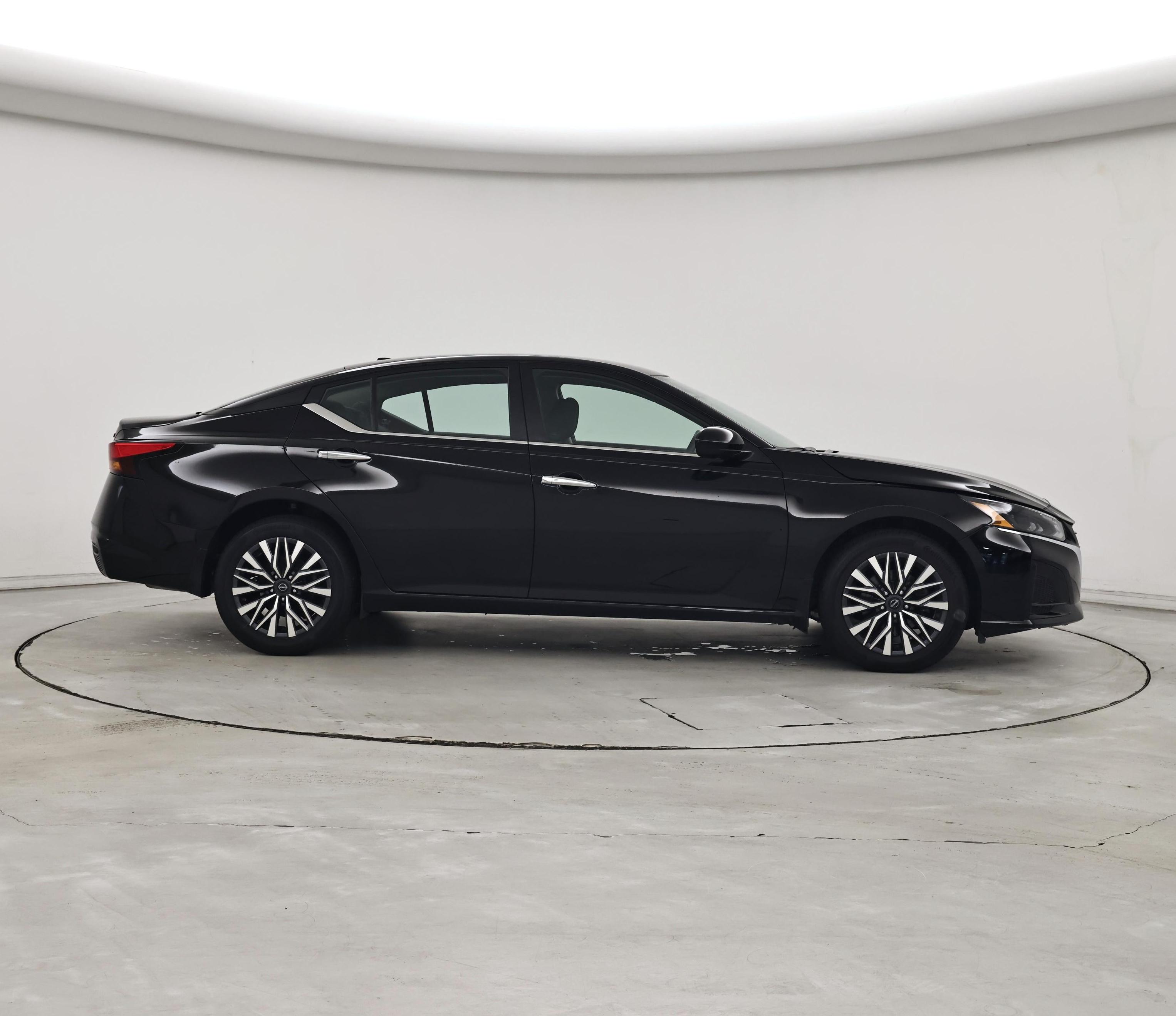Thumbnail: 2023 Nissan Altima - 7