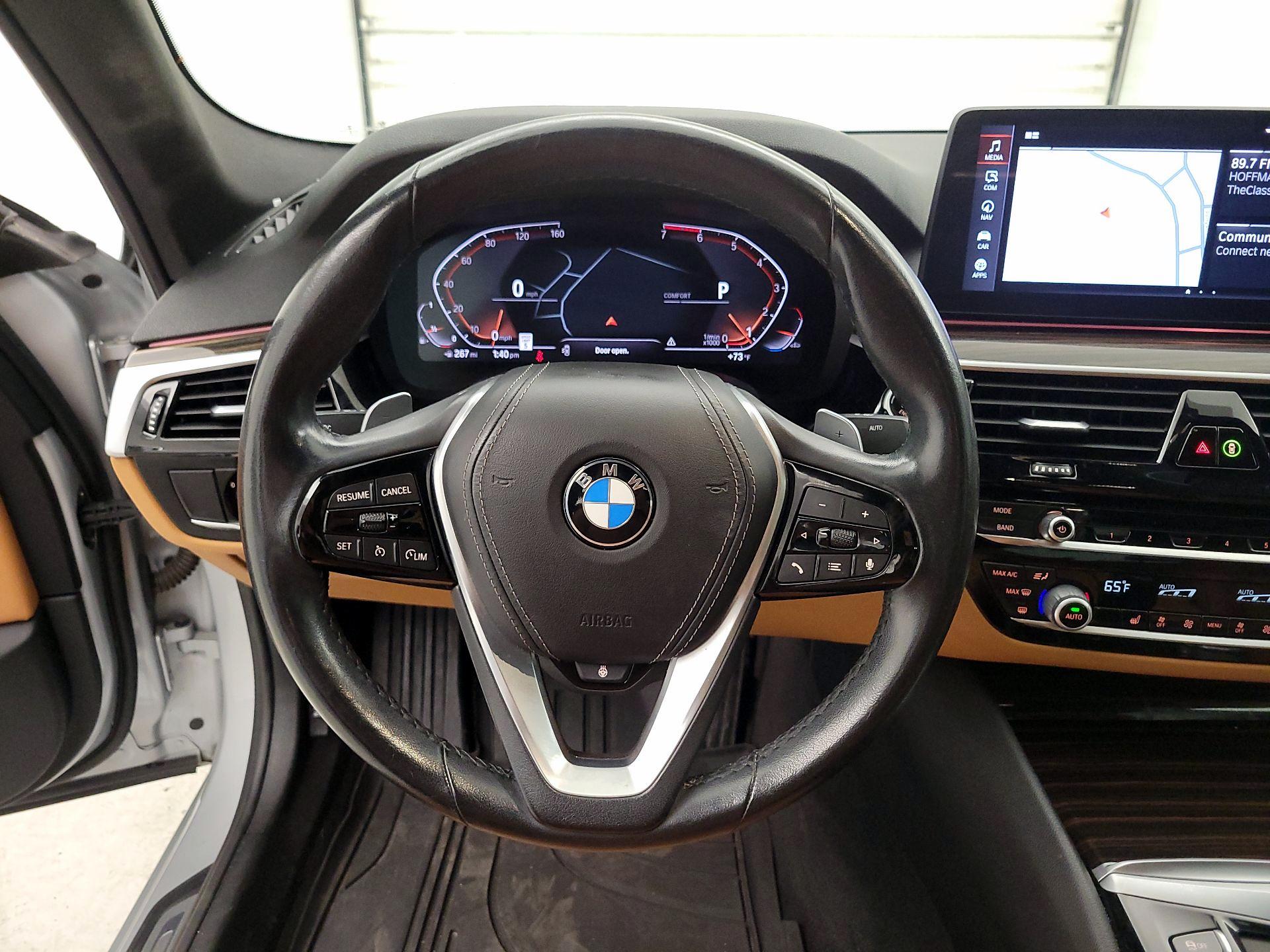 Thumbnail: 2021 BMW 5 Series - 10