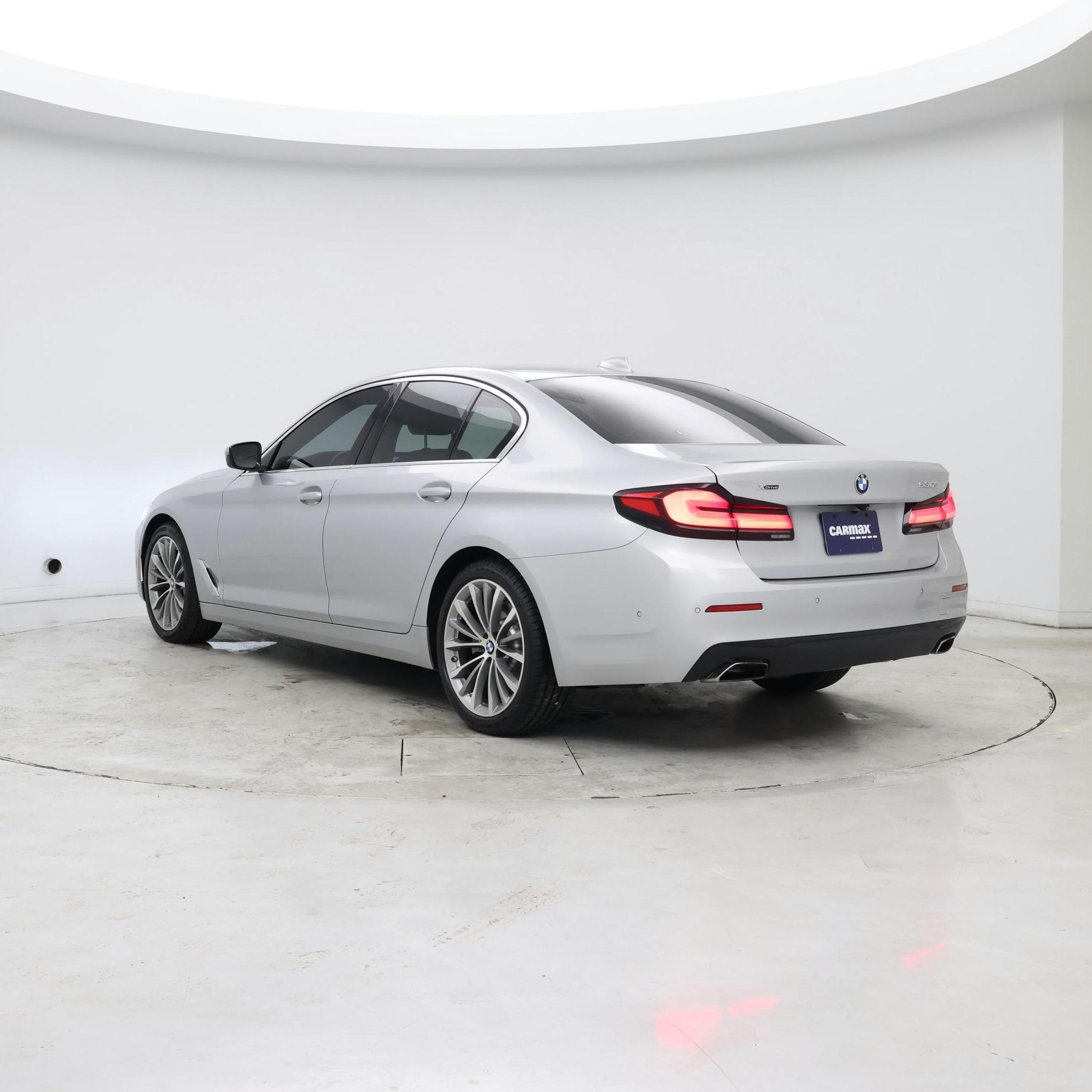 Thumbnail: 2021 BMW 5 Series - 2