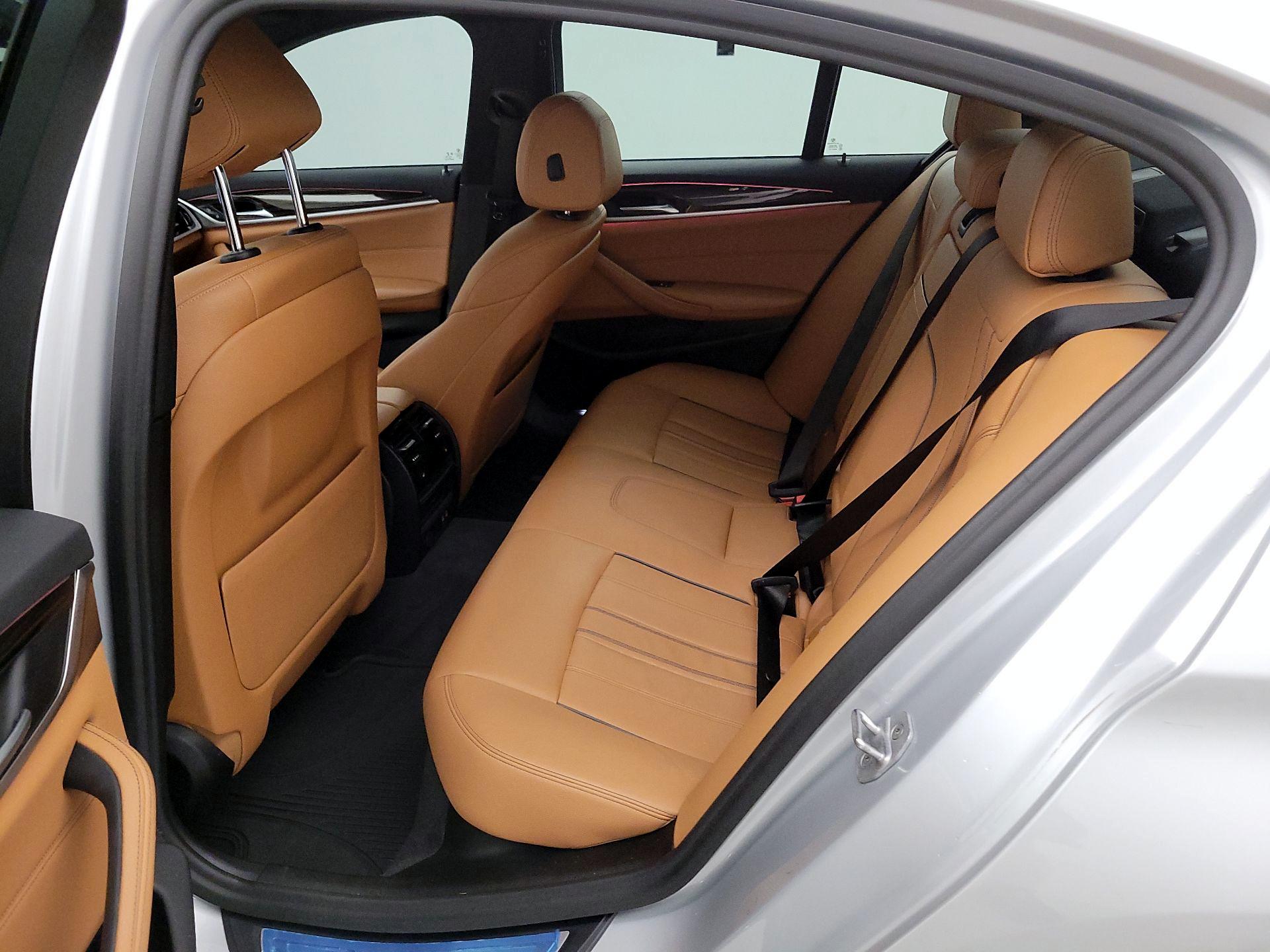 Thumbnail: 2021 BMW 5 Series - 20