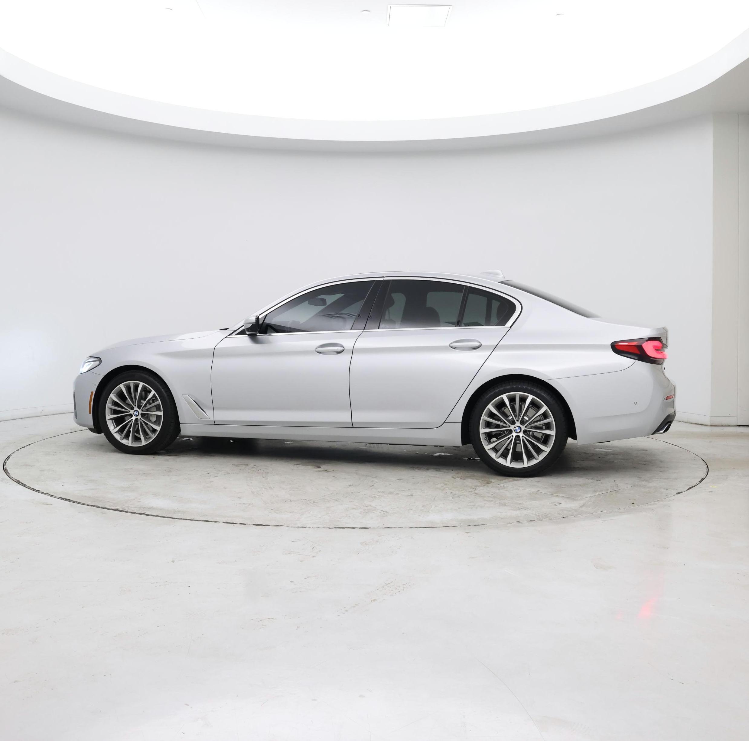 Thumbnail: 2021 BMW 5 Series - 3