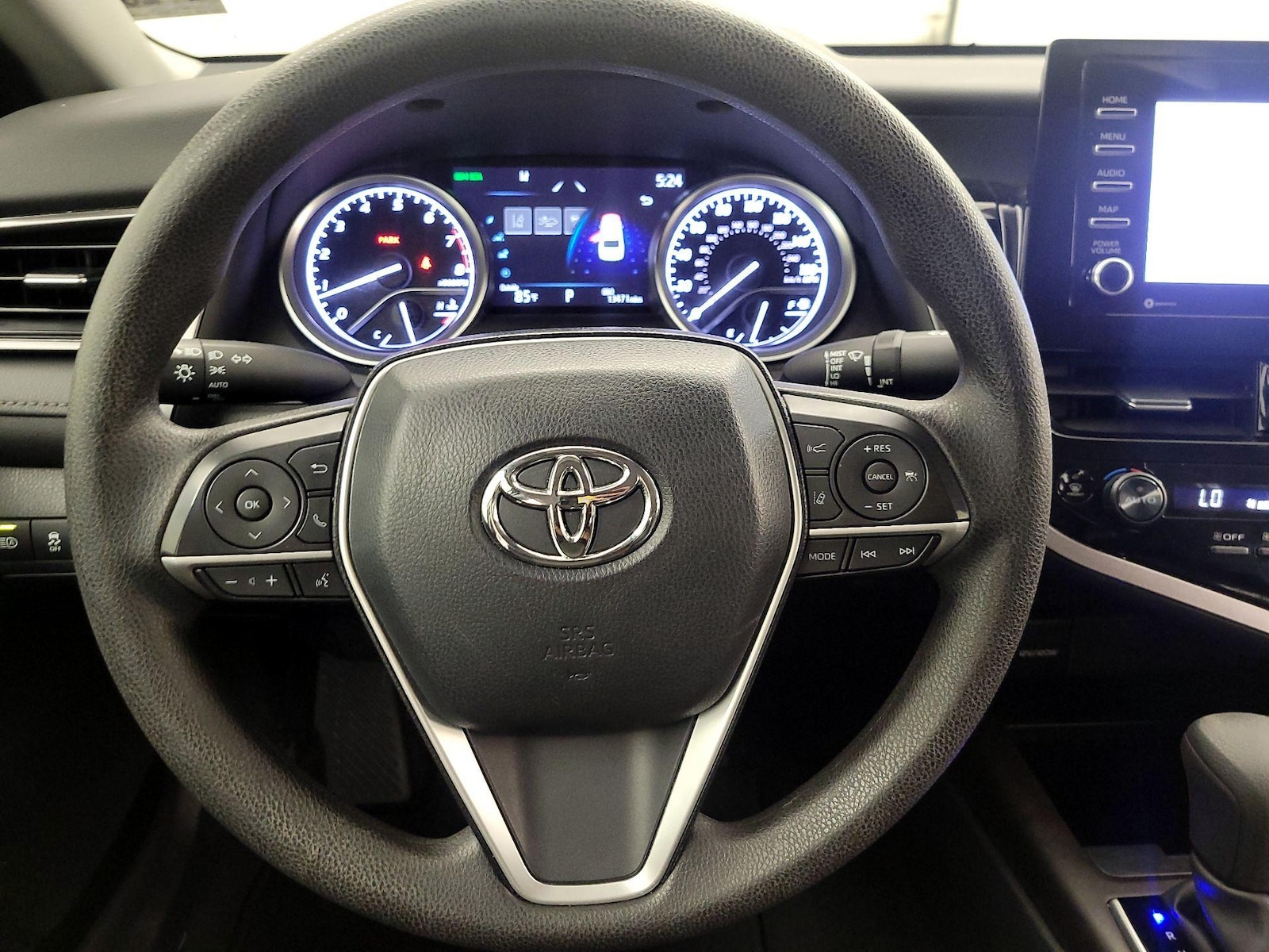 2023 Toyota Camry LE - Photo 11