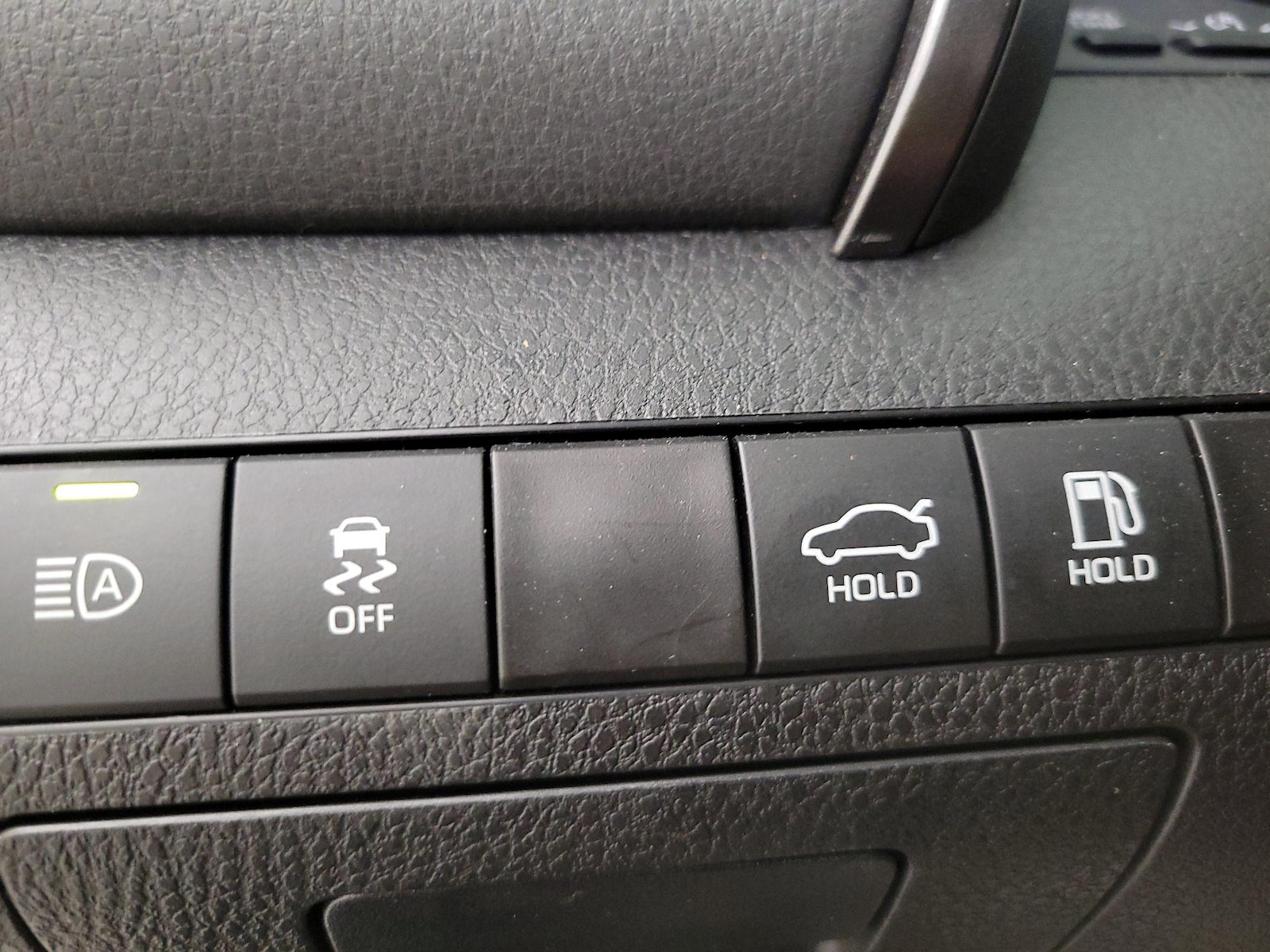 2023 Toyota Camry LE - Photo 14