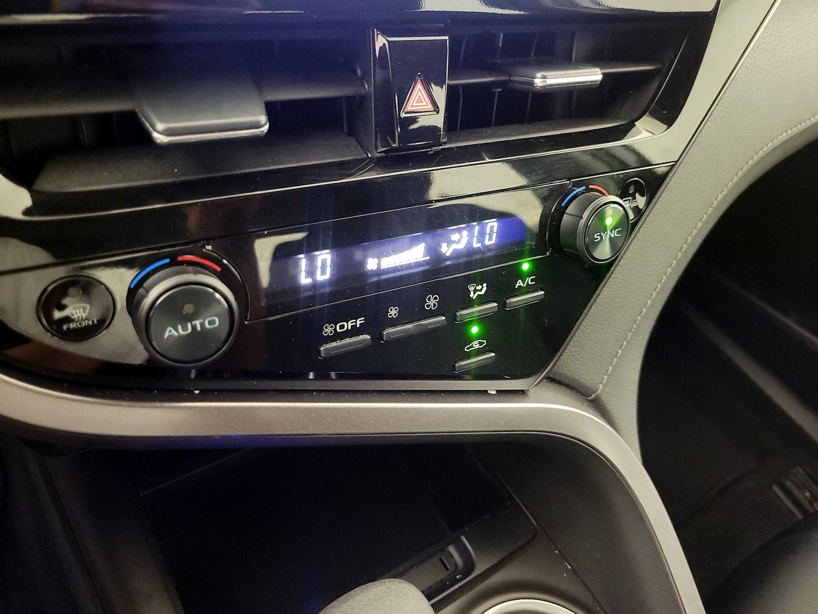 2023 Toyota Camry LE - Photo 17