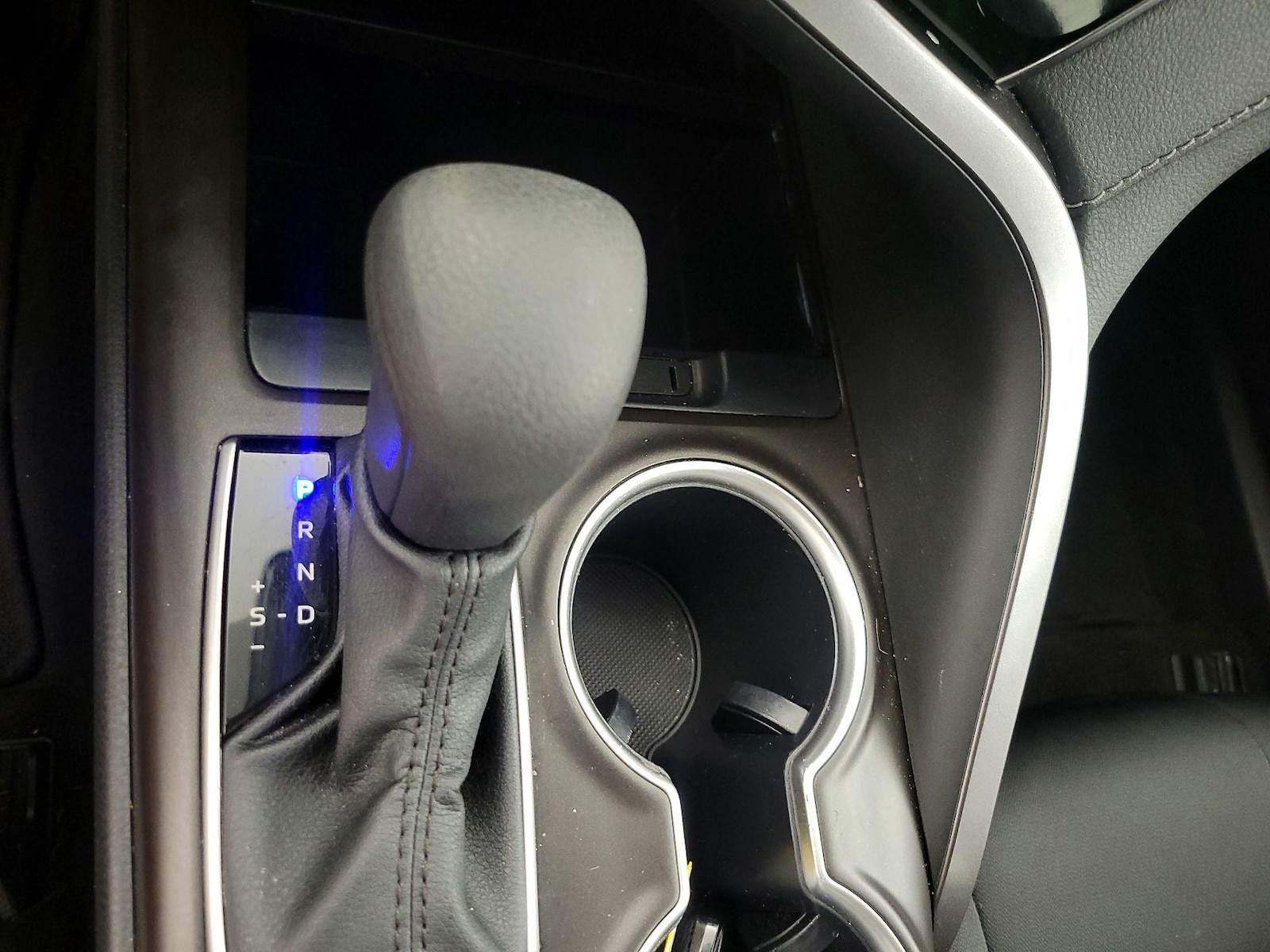 2023 Toyota Camry LE - Photo 18