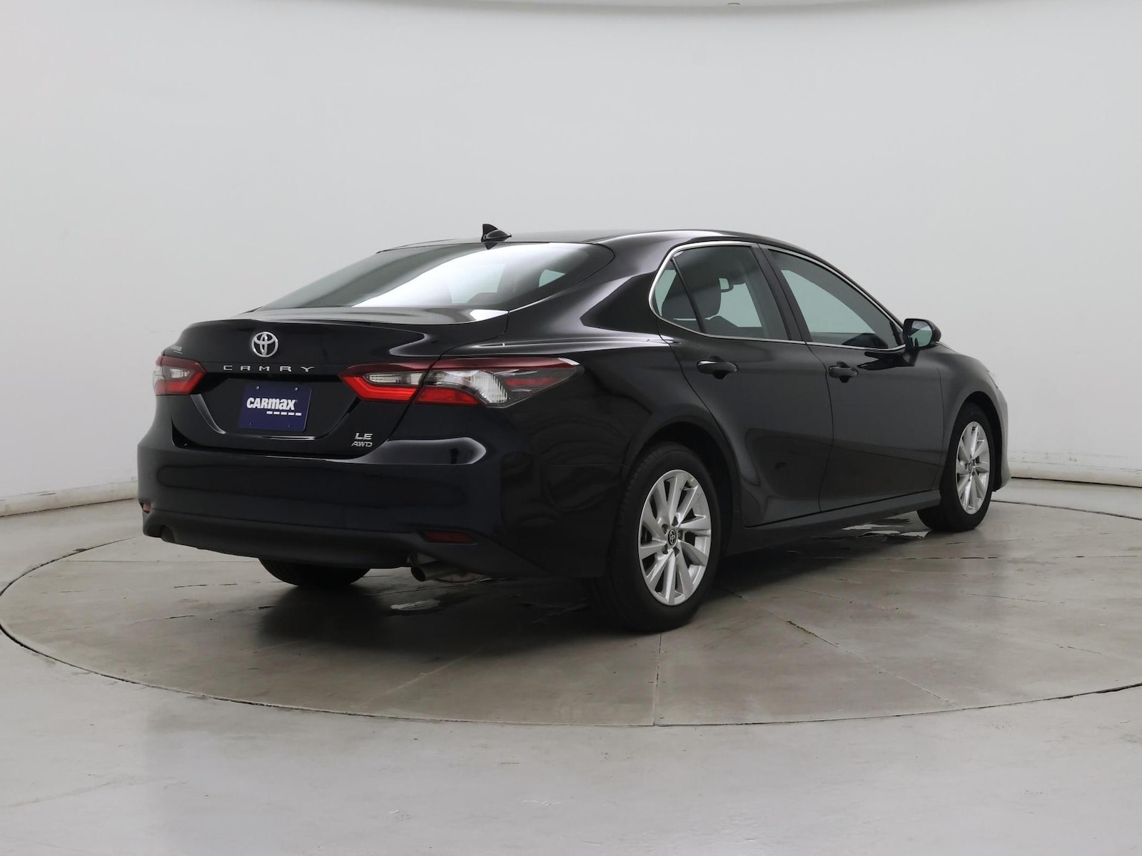 2023 Toyota Camry LE - Photo 9