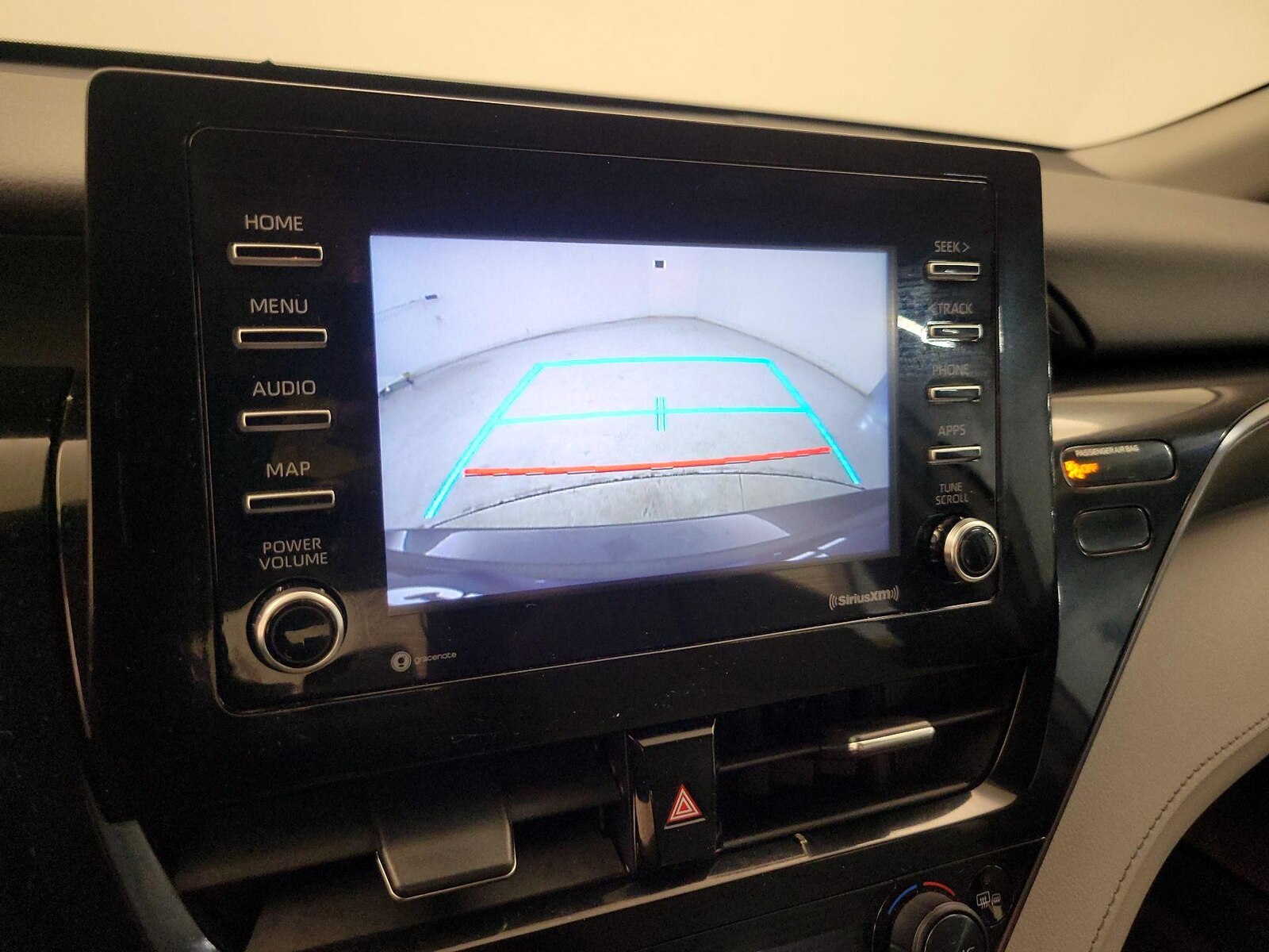 2024 Toyota Camry SE - Photo 15
