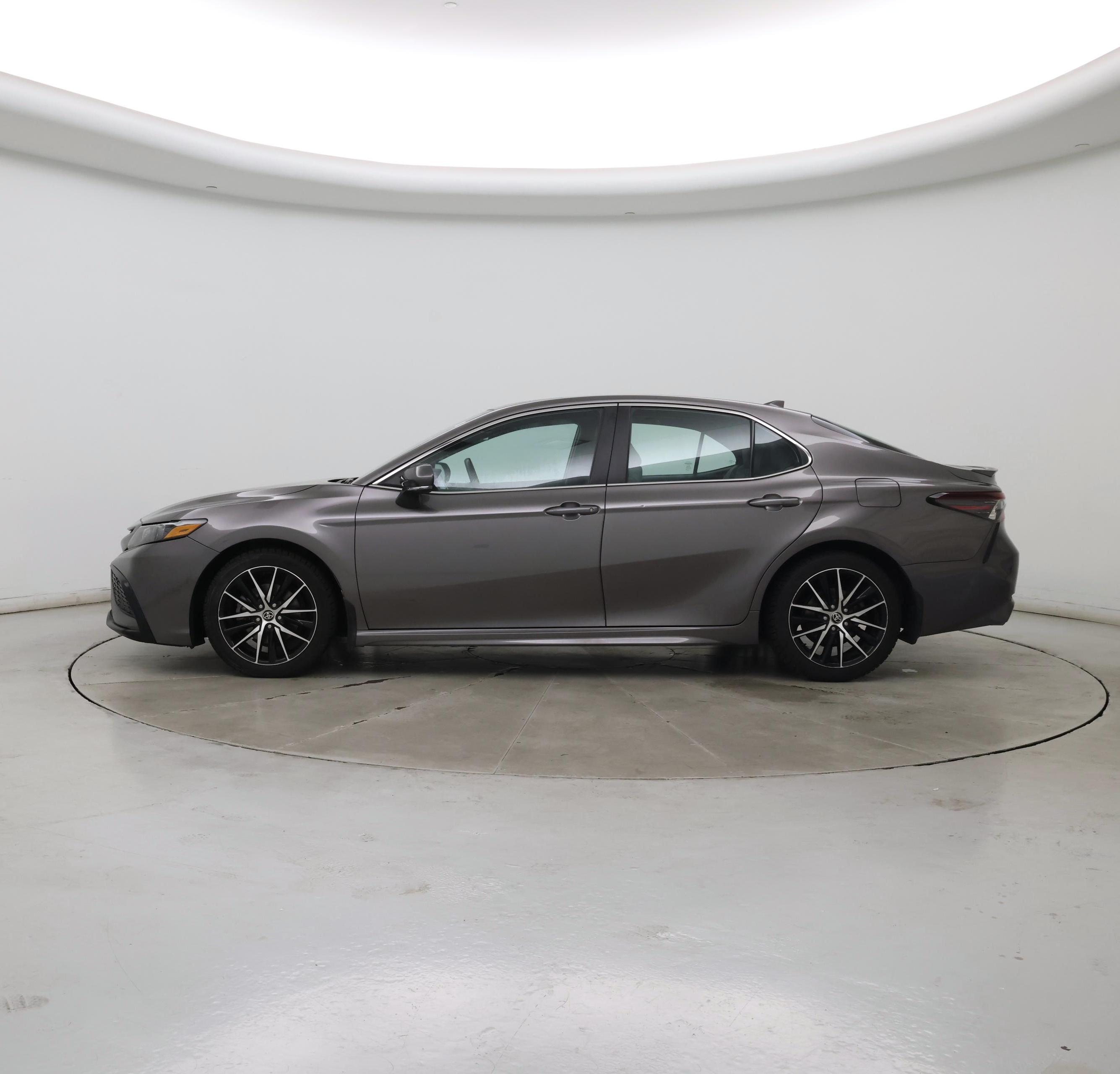 Thumbnail: 2024 Toyota Camry - 3