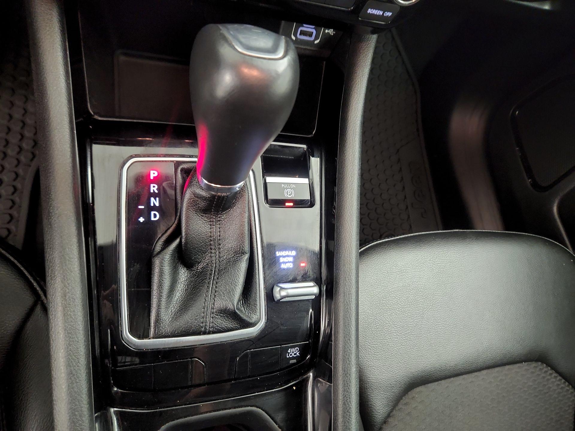 Thumbnail: 2022 Jeep Compass - 17