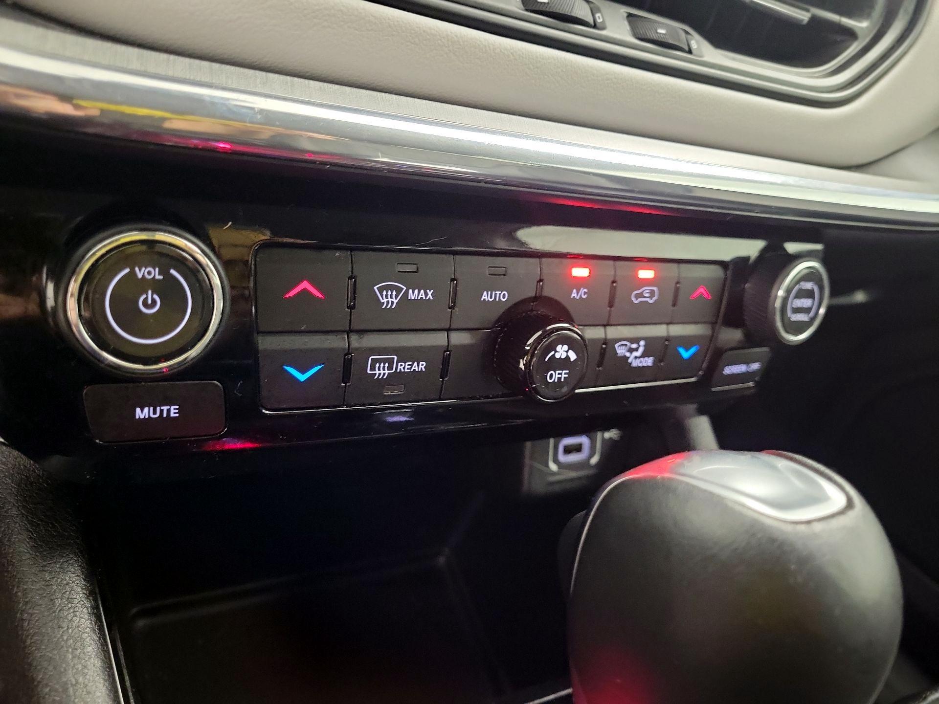 Thumbnail: 2022 Jeep Compass - 16
