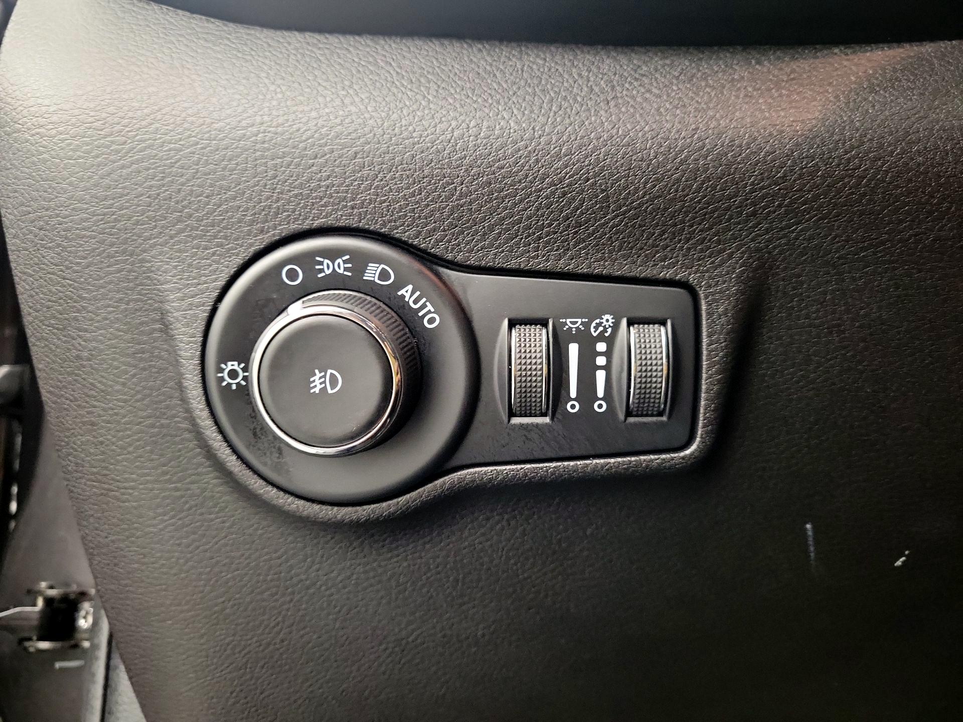 Thumbnail: 2022 Jeep Compass - 13