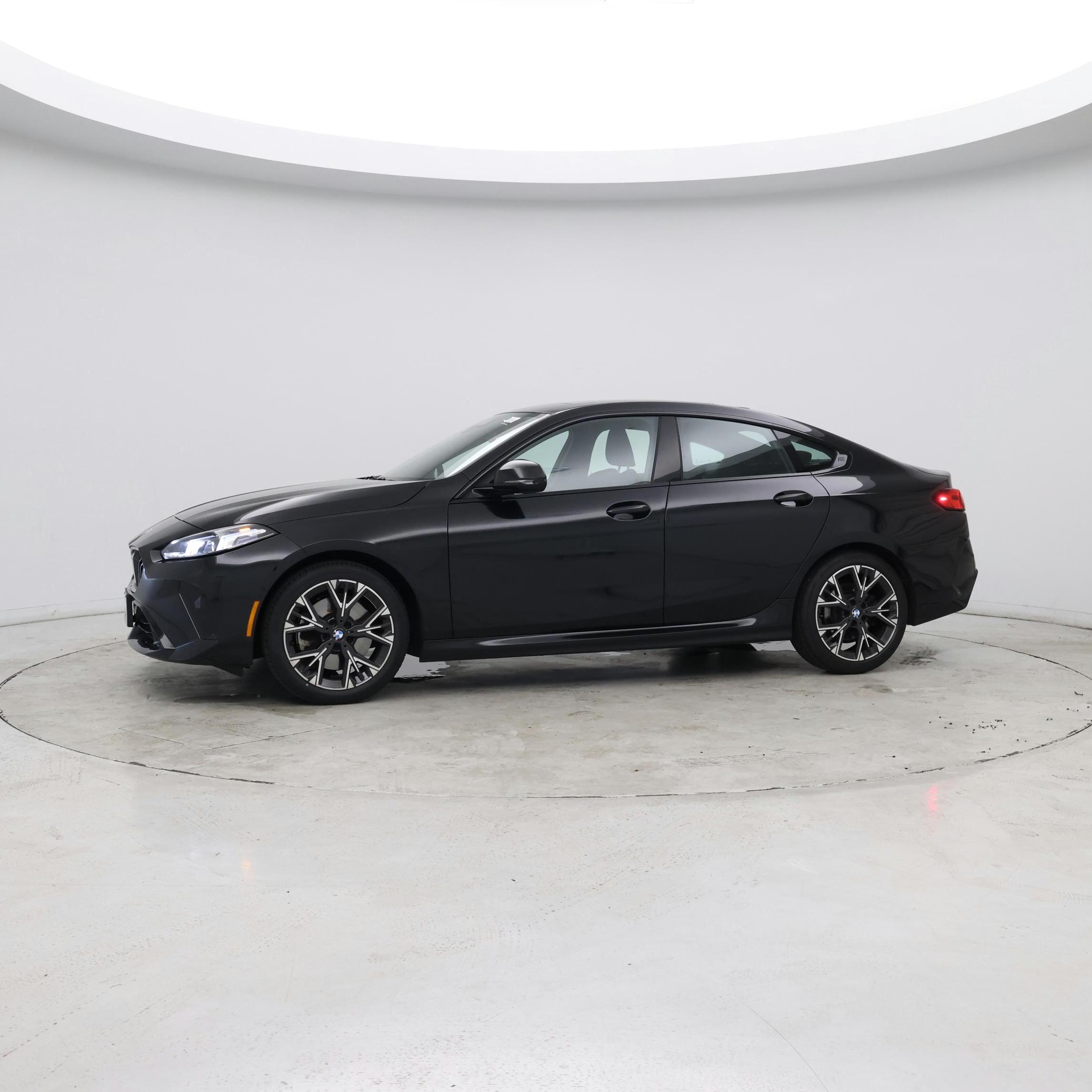 Thumbnail: 2025 BMW 2 Series - 4