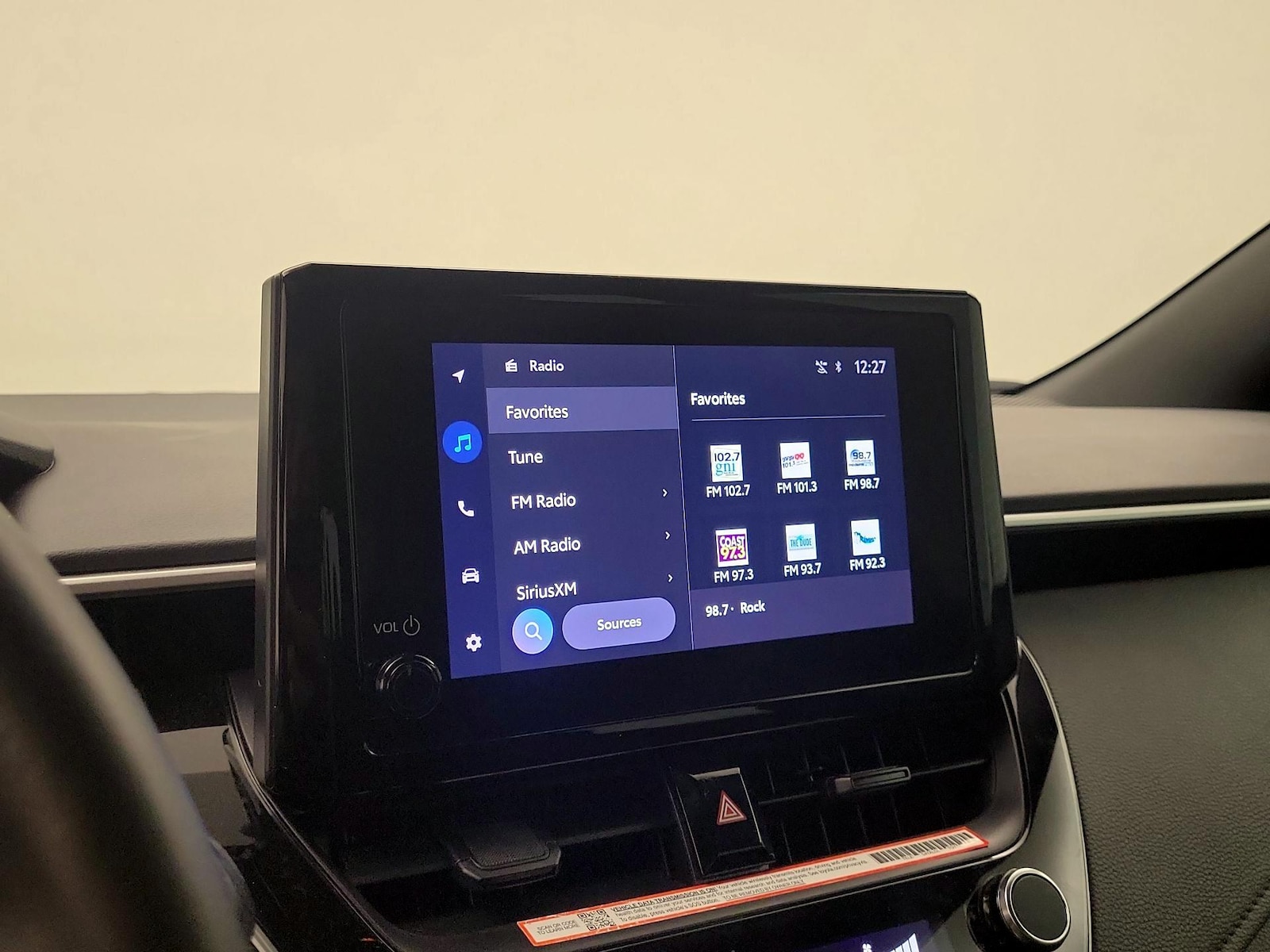 2025 Toyota Corolla SE - Photo 16