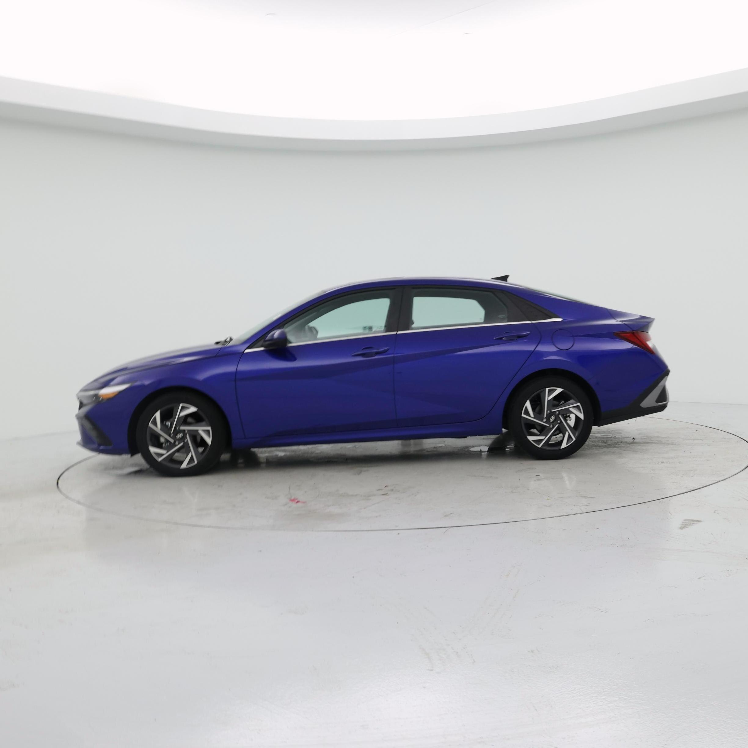 Thumbnail: 2024 Hyundai Elantra - 3