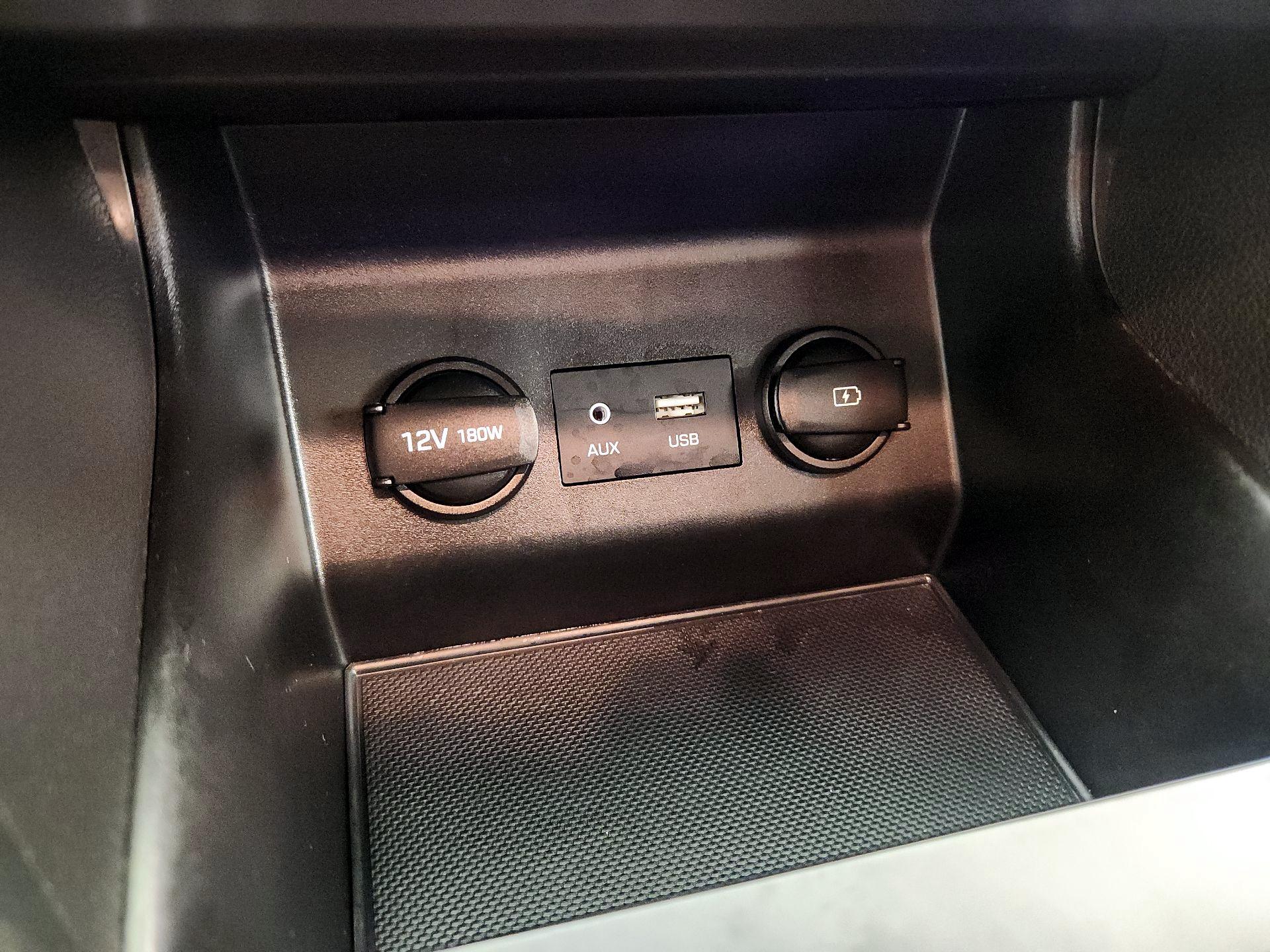 Thumbnail: 2020 Hyundai Elantra - 18