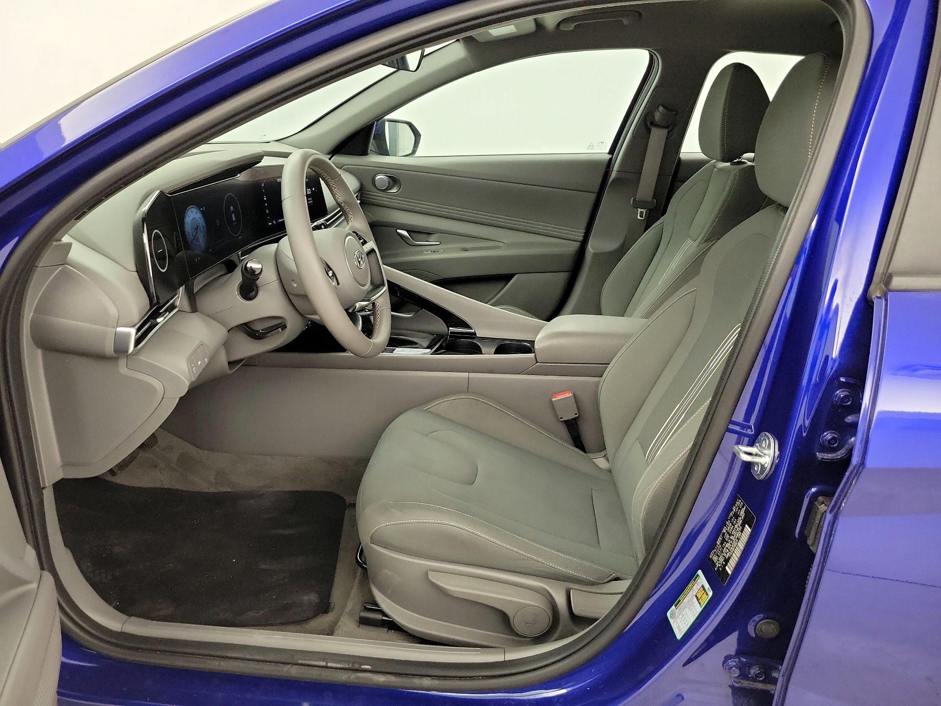 Thumbnail: 2023 Hyundai Elantra - 11