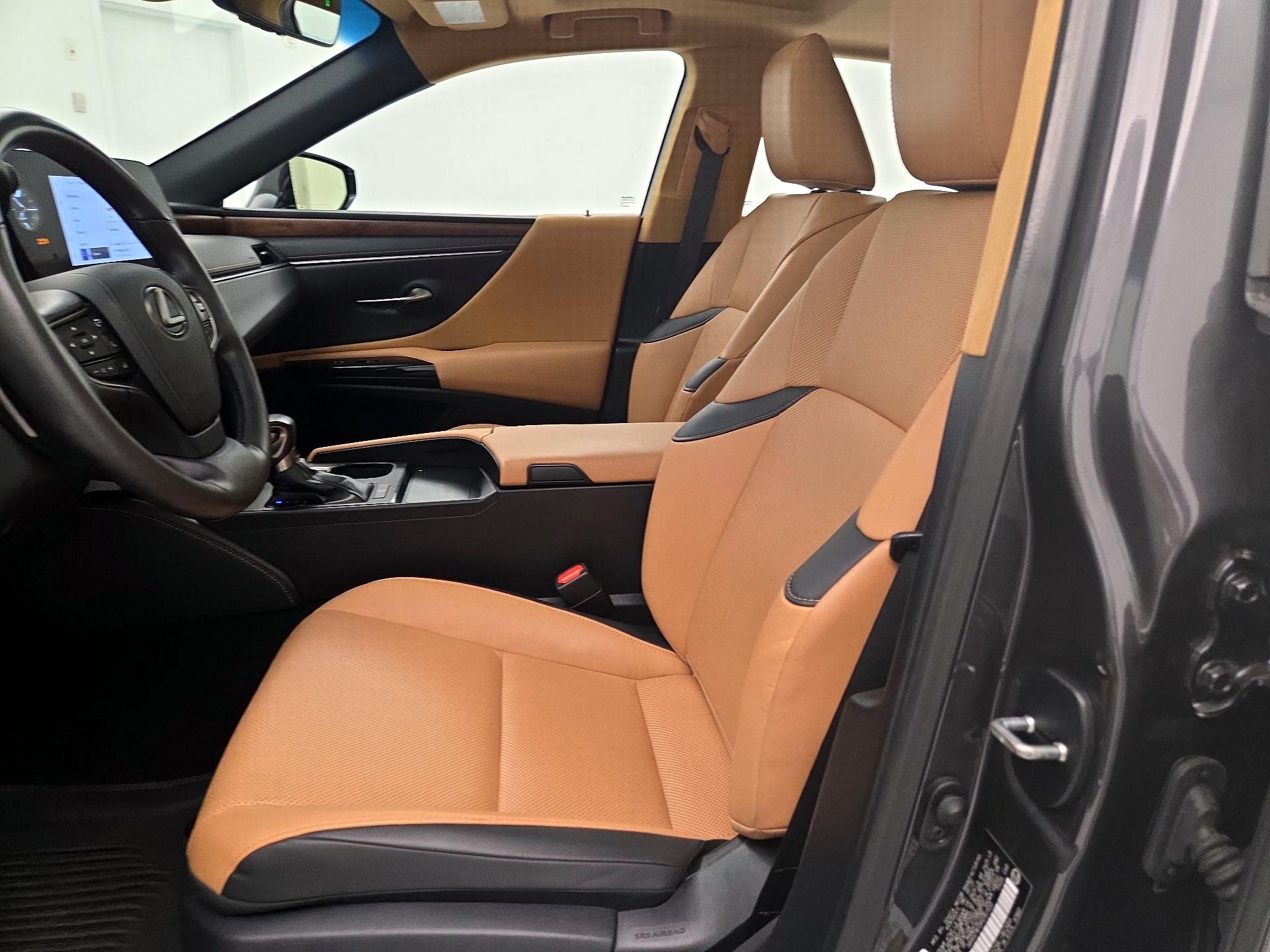 Thumbnail: 2023 Lexus ES - 11