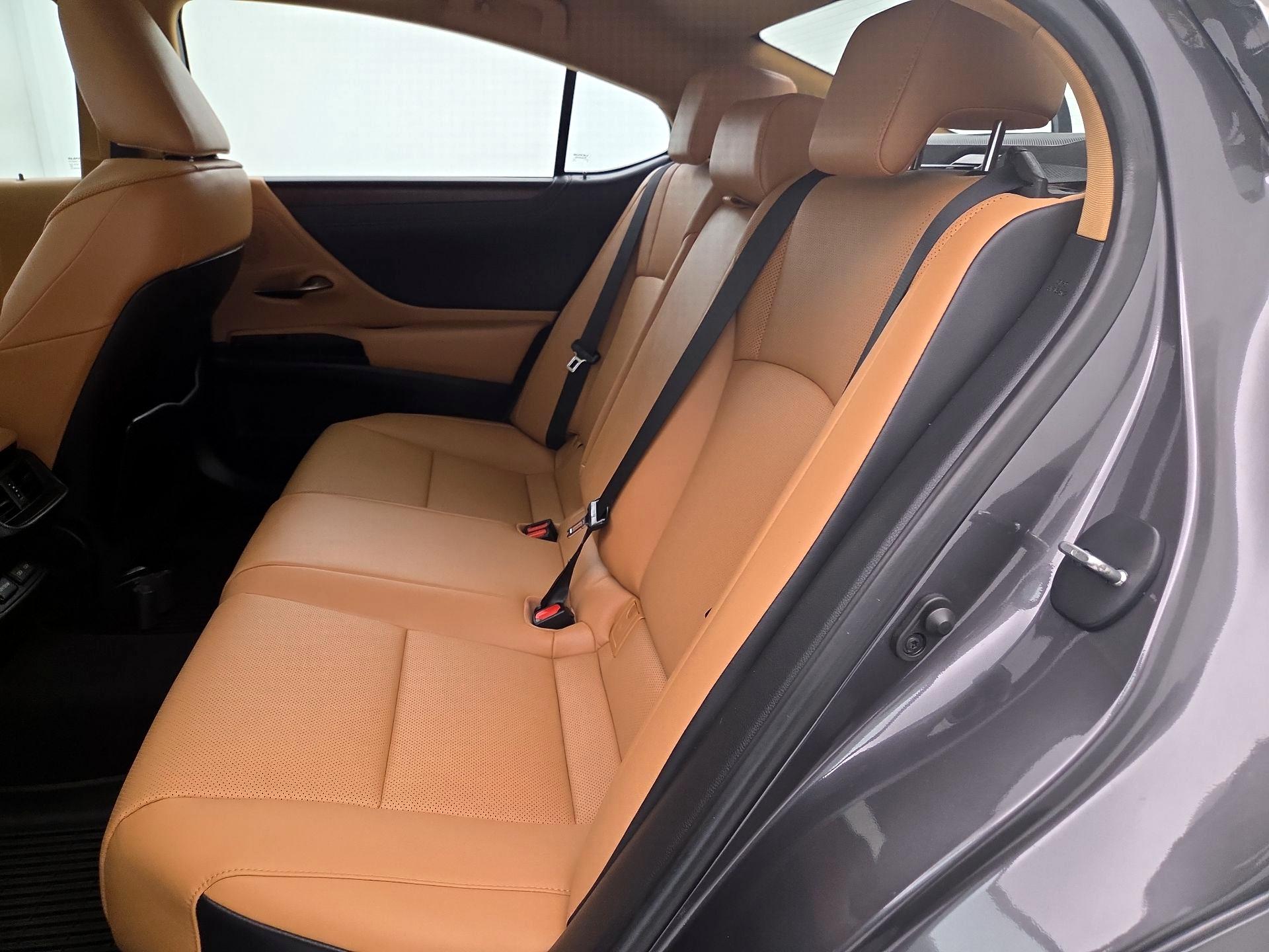 Thumbnail: 2023 Lexus ES - 18