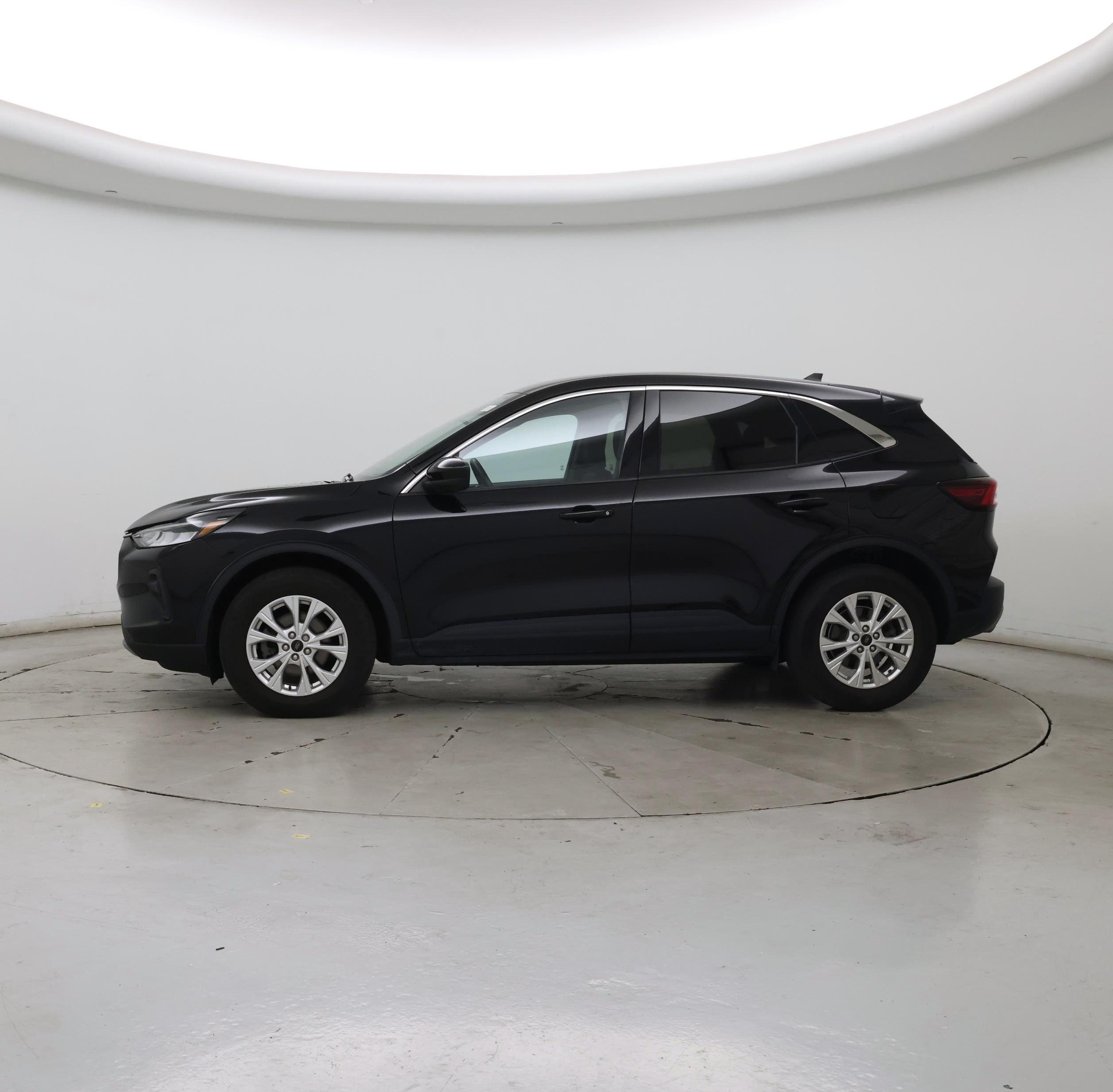 Thumbnail: 2023 Ford Escape - 3