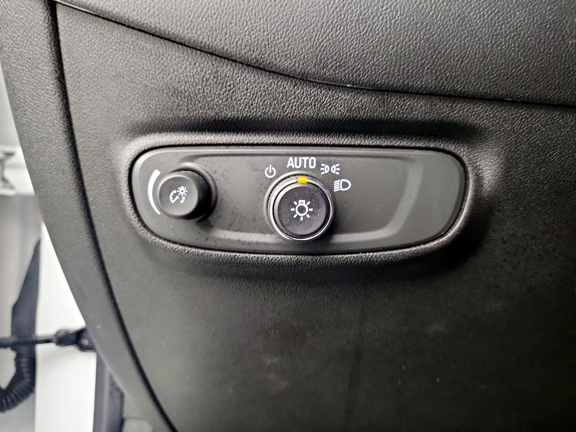 Thumbnail: 2020 Chevrolet Equinox - 13
