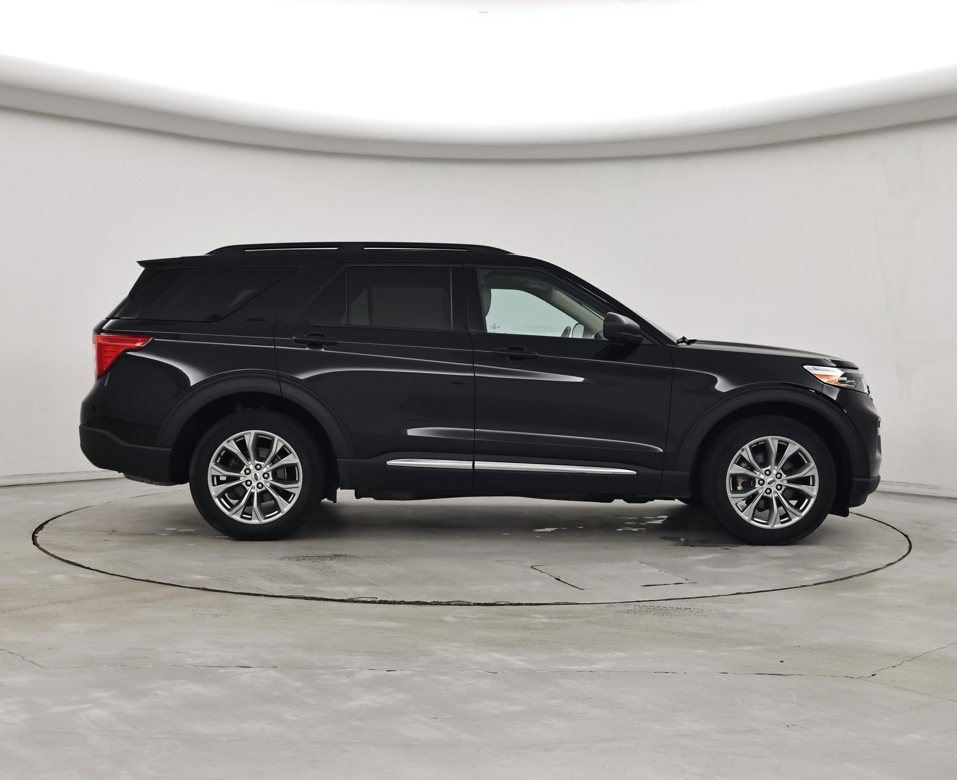 Thumbnail: 2022 Ford Explorer - 7
