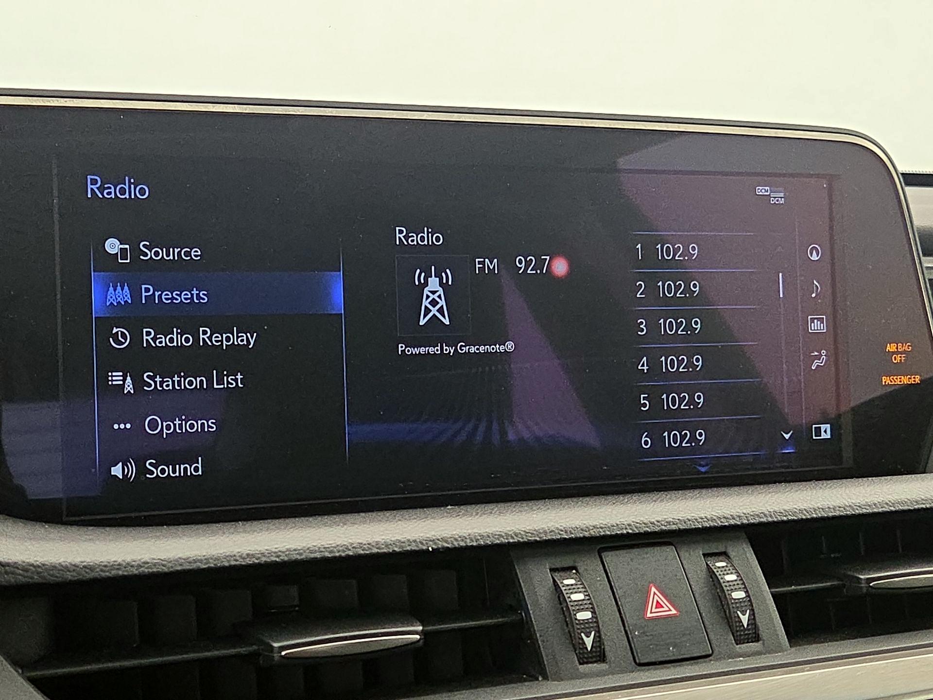 Thumbnail: 2020 Lexus ES - 16