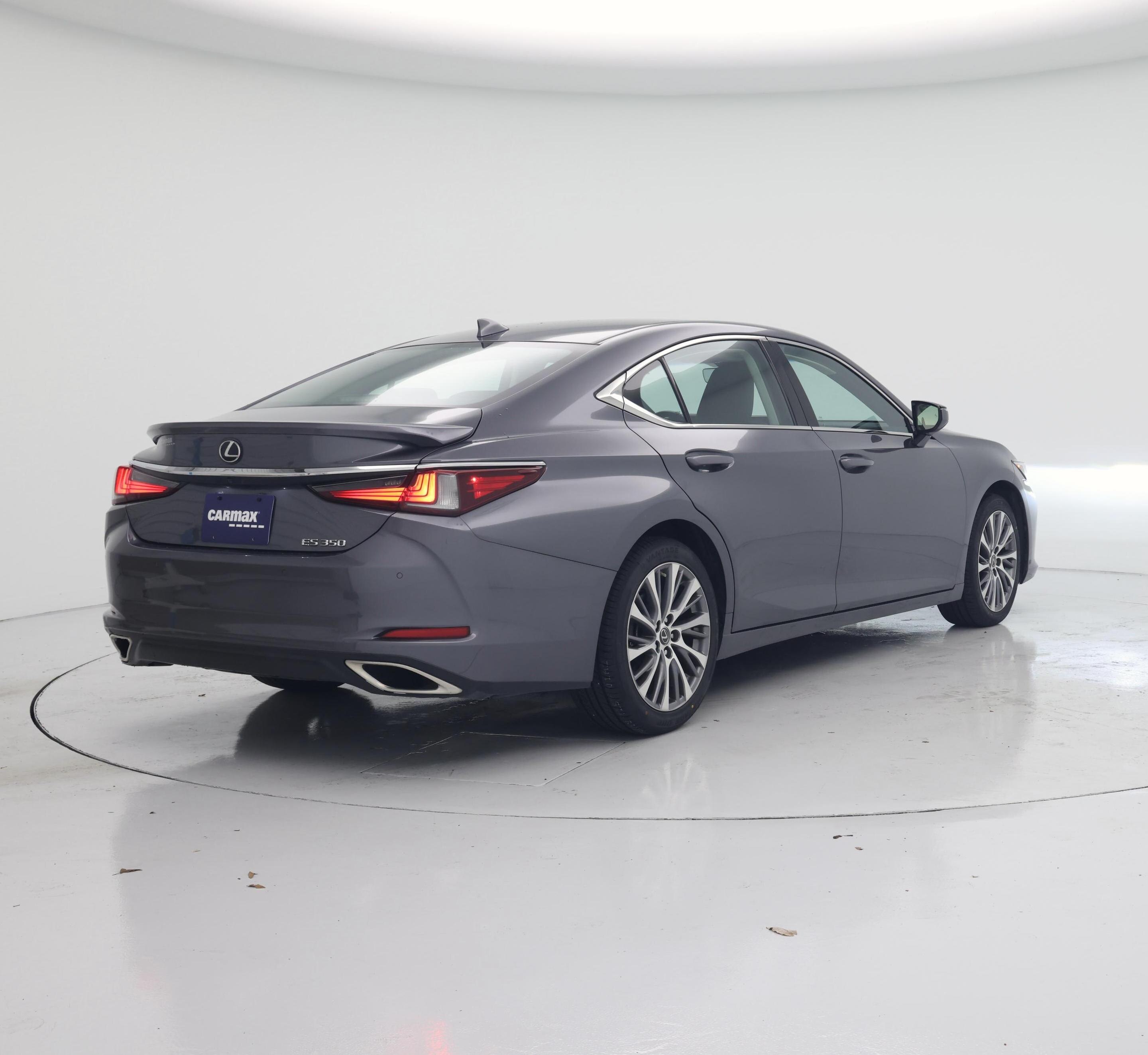 Thumbnail: 2020 Lexus ES - 8