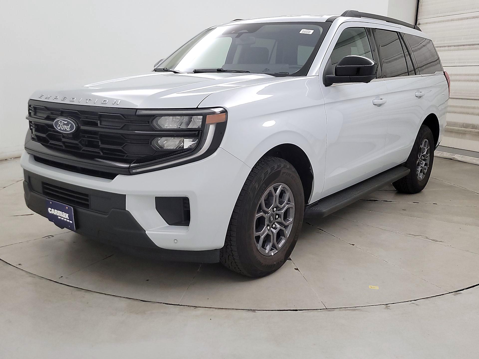 Thumbnail: 2025 Ford Expedition - 3