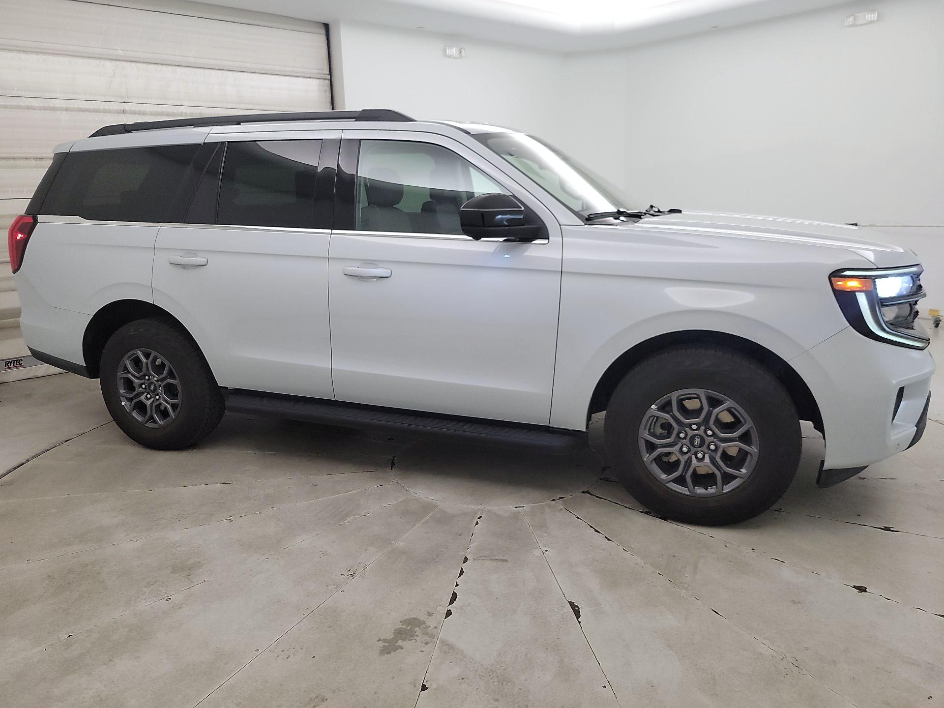 Thumbnail: 2025 Ford Expedition - 4