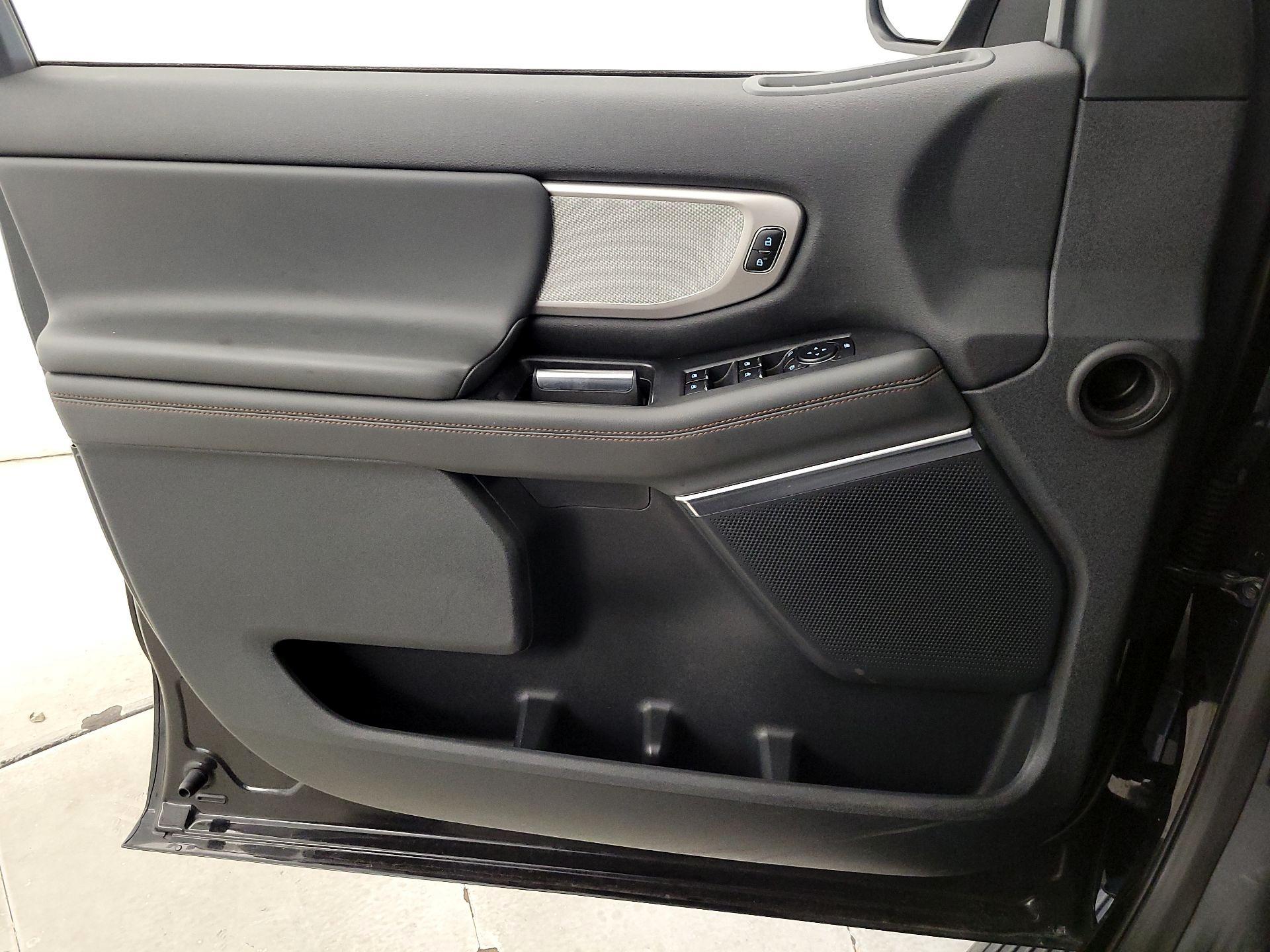 Thumbnail: 2025 Ford Expedition - 12