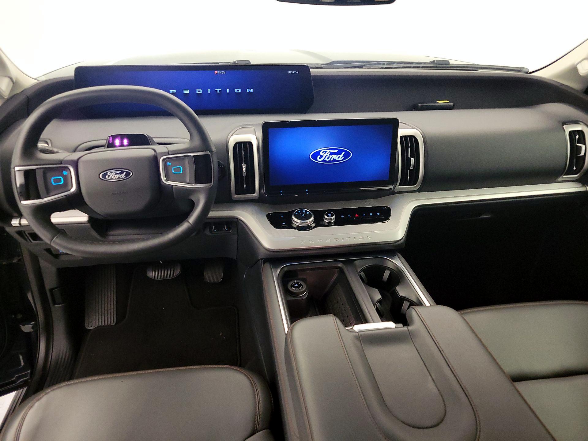 Thumbnail: 2025 Ford Expedition - 9