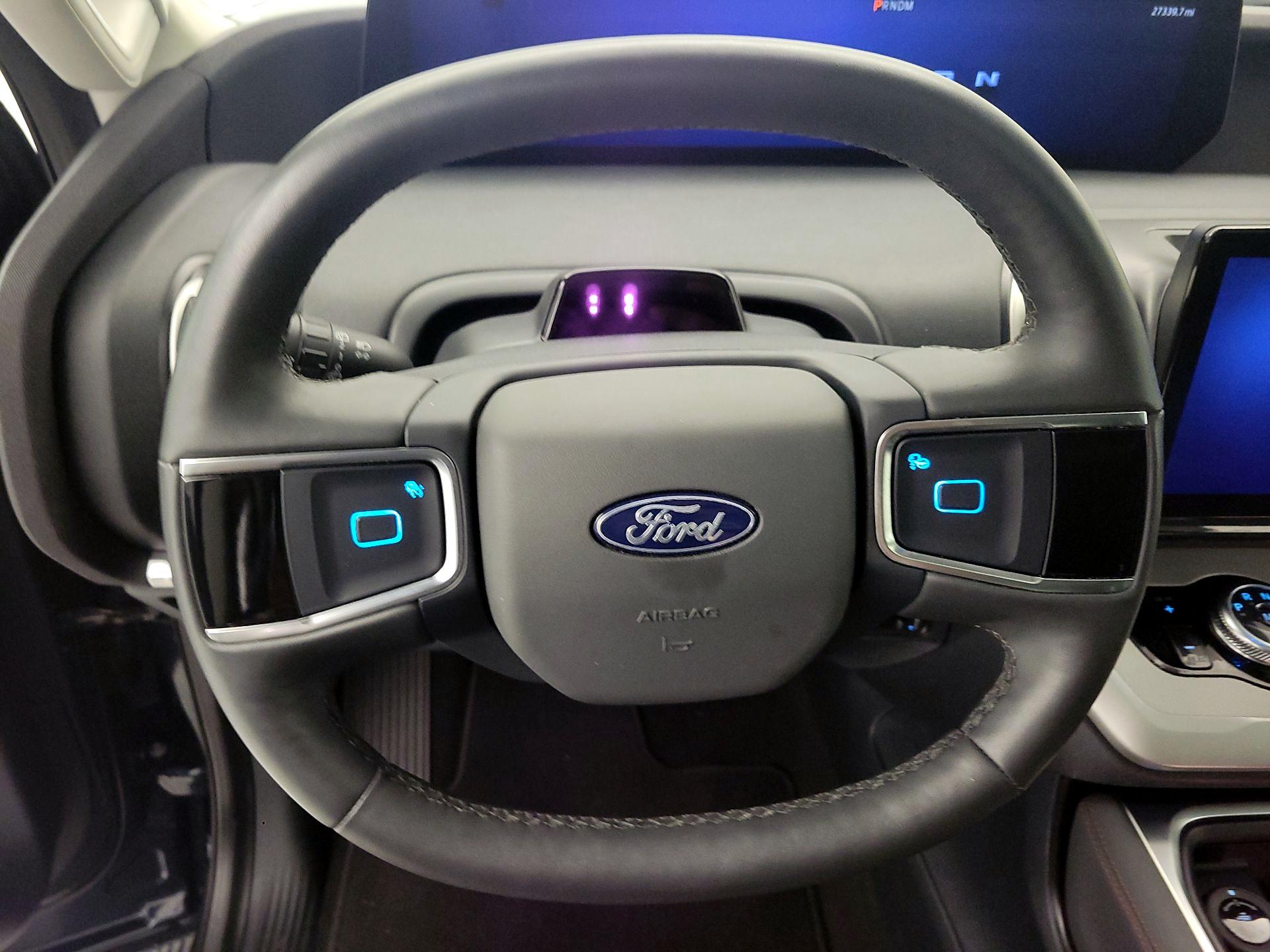 Thumbnail: 2025 Ford Expedition - 10