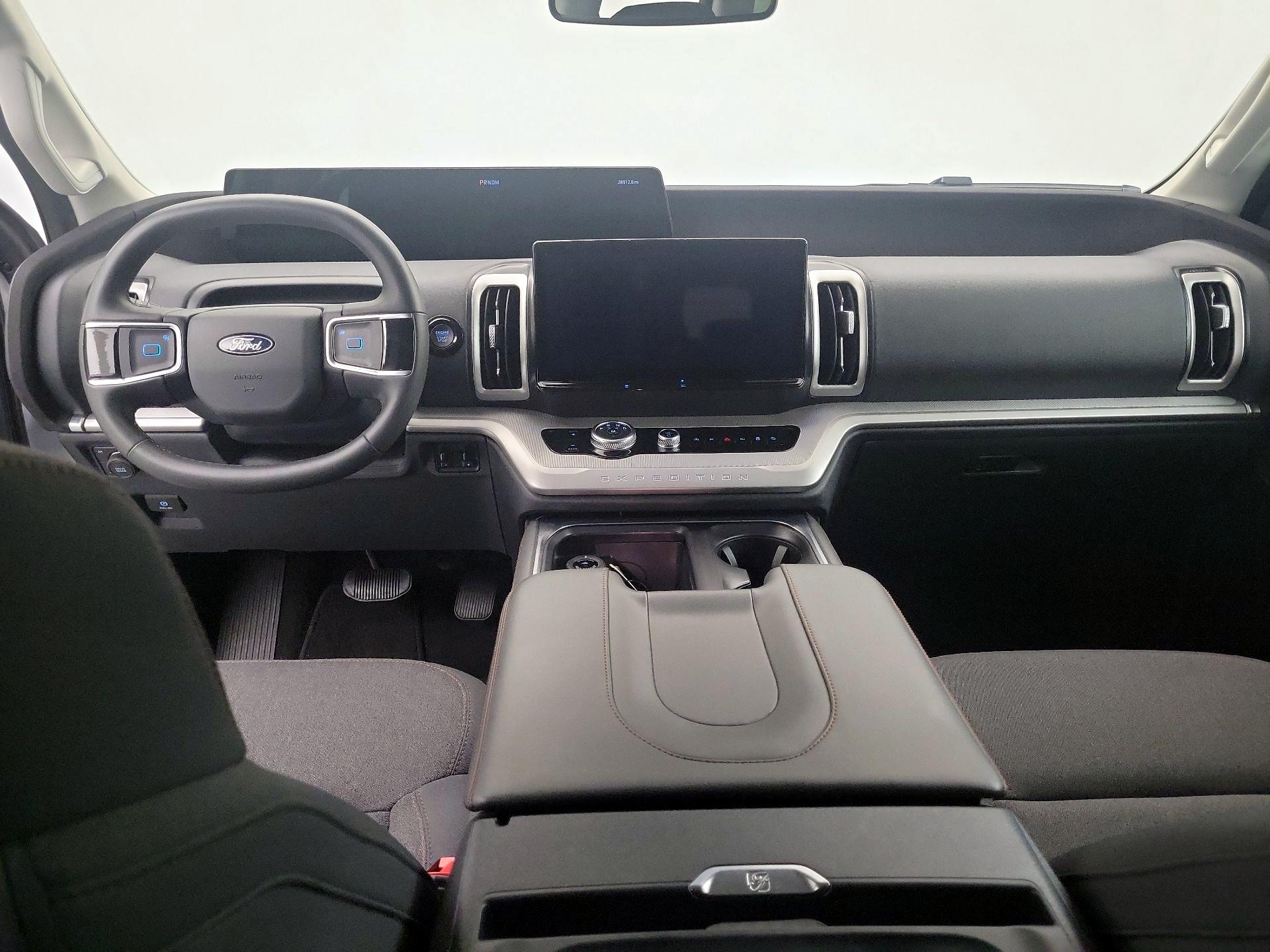 Thumbnail: 2025 Ford Expedition - 9