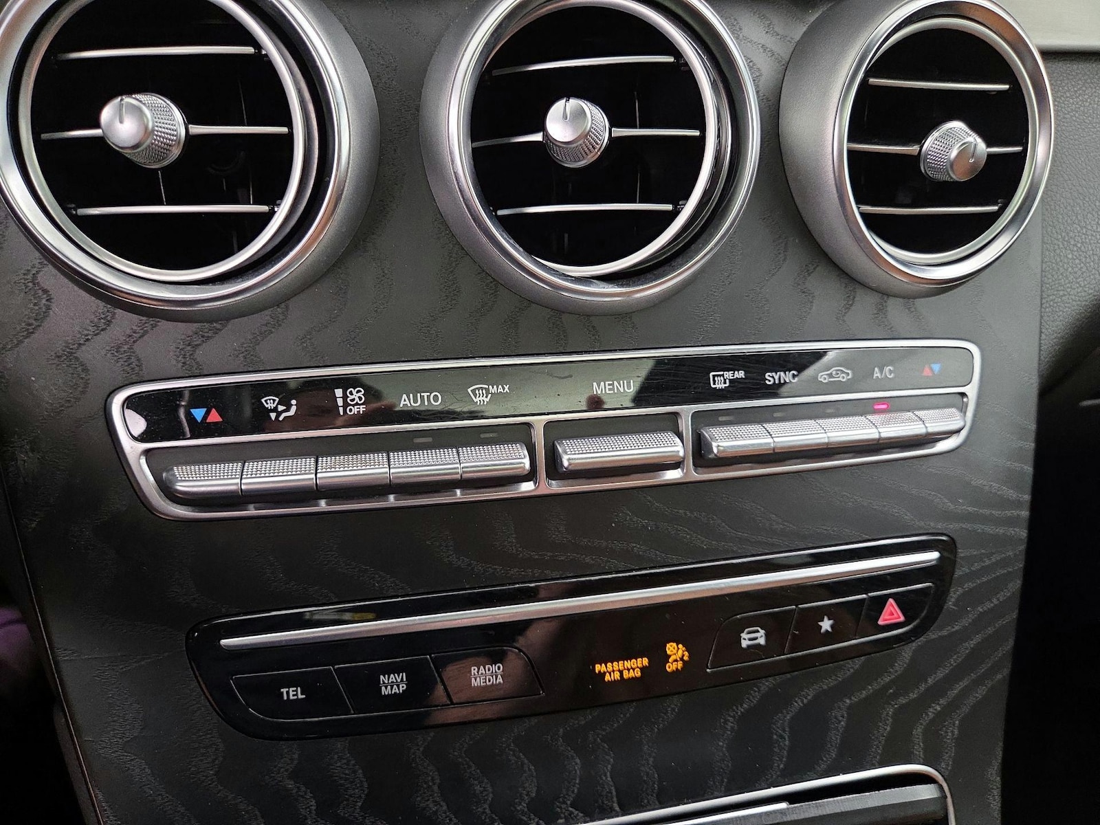 2023 Mercedes-Benz GLC Coupe GLC300 - Photo 17