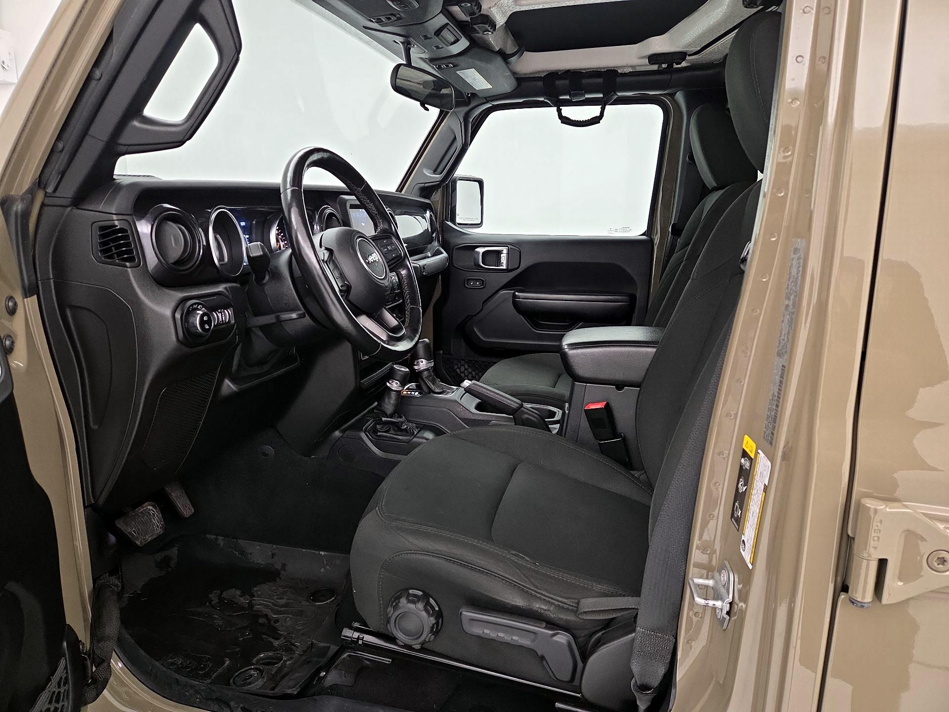 Thumbnail: 2020 Jeep Gladiator - 11