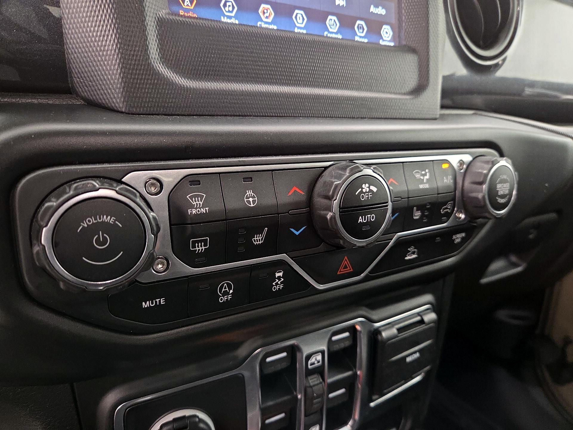 Thumbnail: 2020 Jeep Gladiator - 16