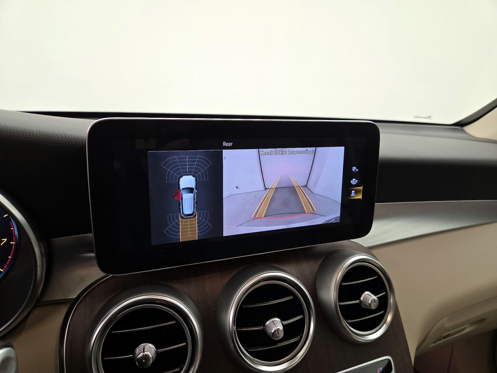2022 Mercedes-Benz GLC GLC300 - Photo 15