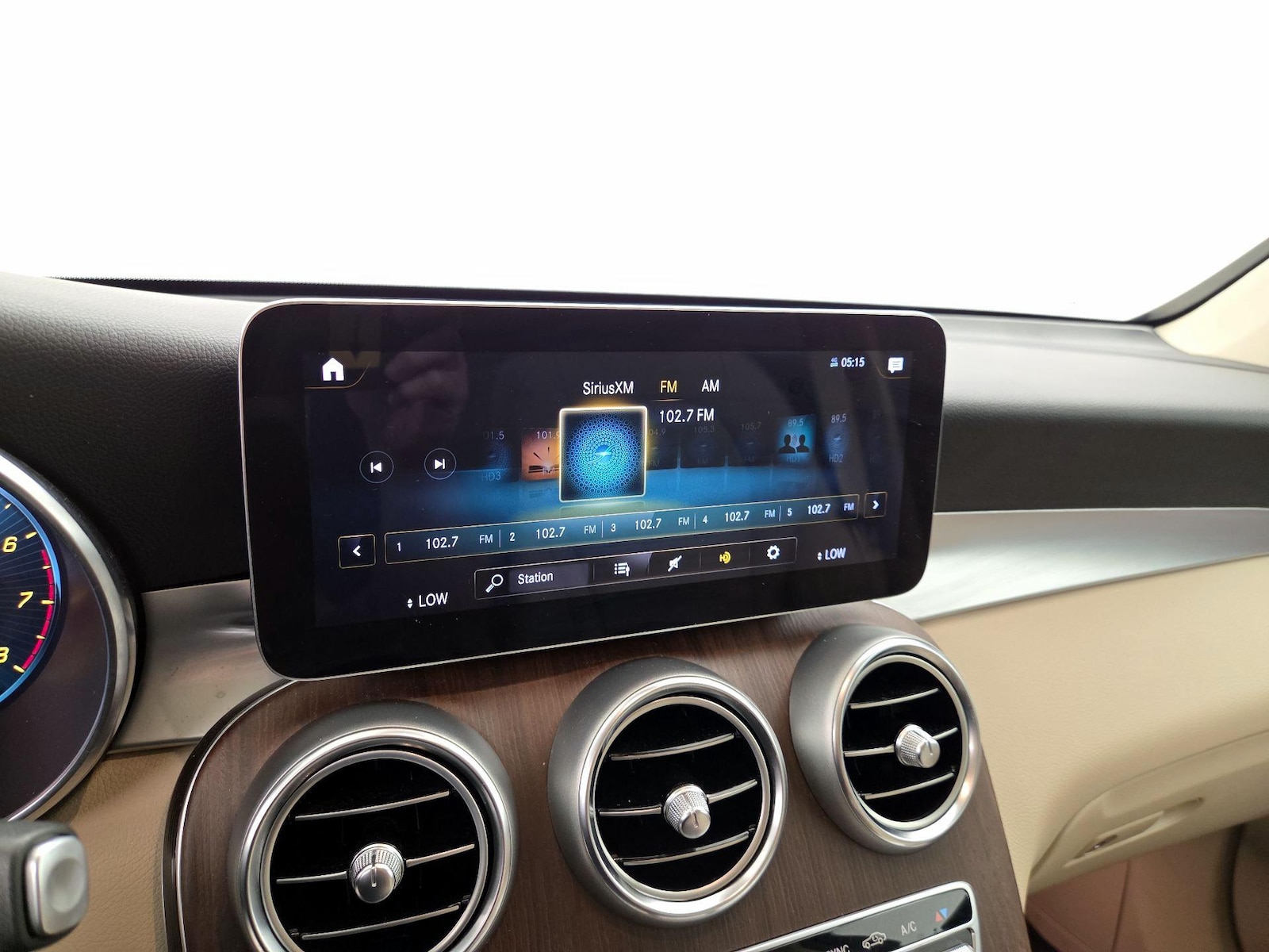 2022 Mercedes-Benz GLC GLC300 - Photo 16
