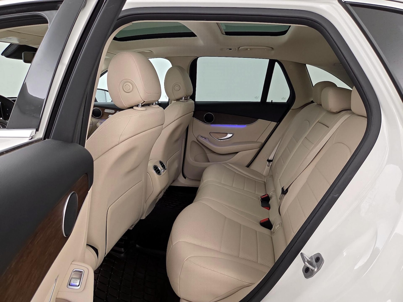 2022 Mercedes-Benz GLC GLC300 - Photo 21